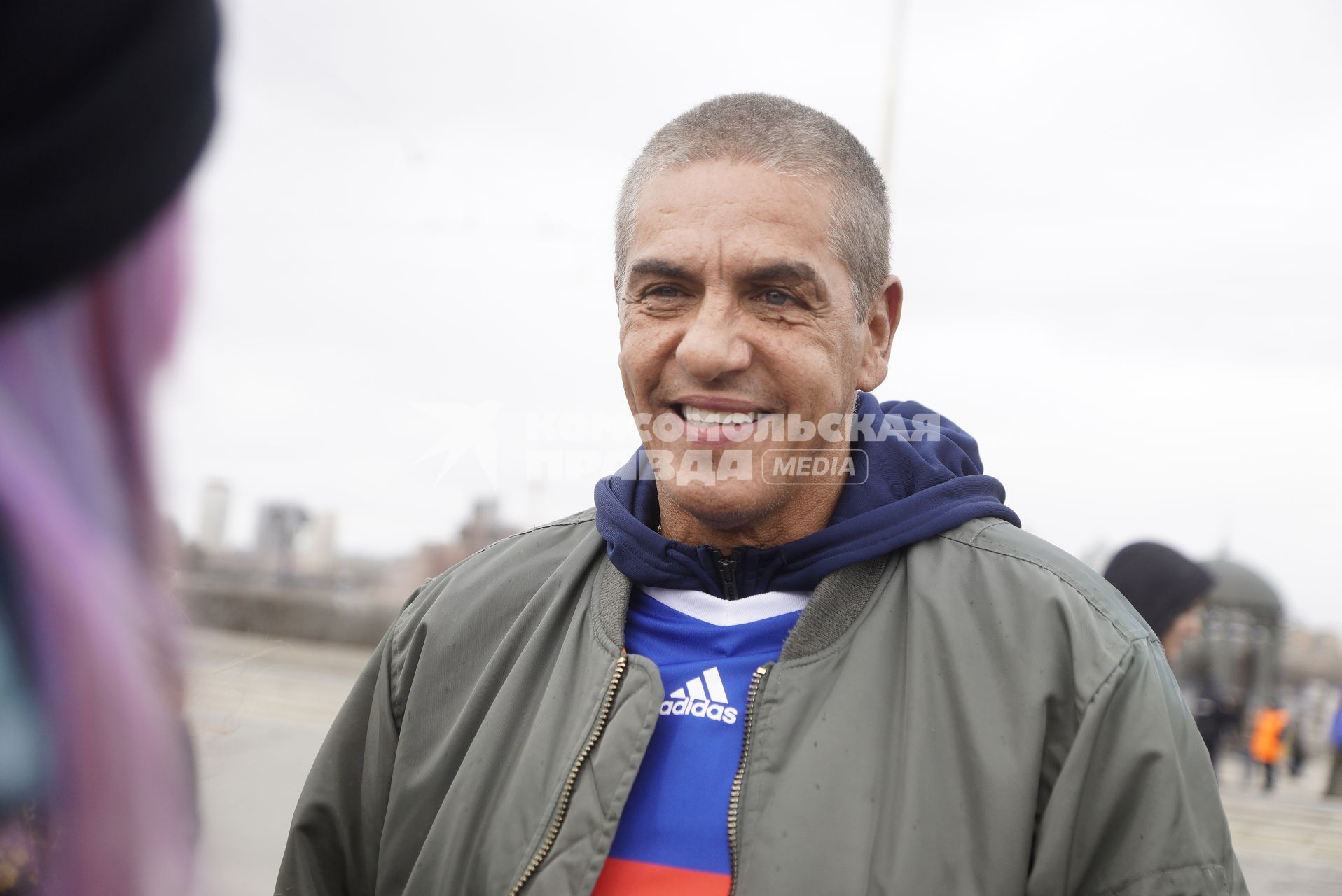 Екатеринбург. Французский актер Сами Насери во время прогулки по городу.  Открытие парка футбола ЧМ2018