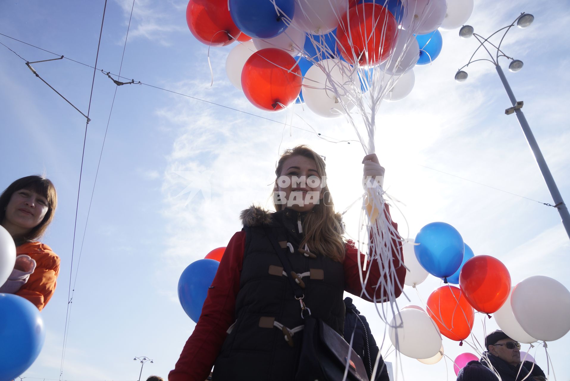 Екатеринбург. Участники шествия первомайской демонстрации