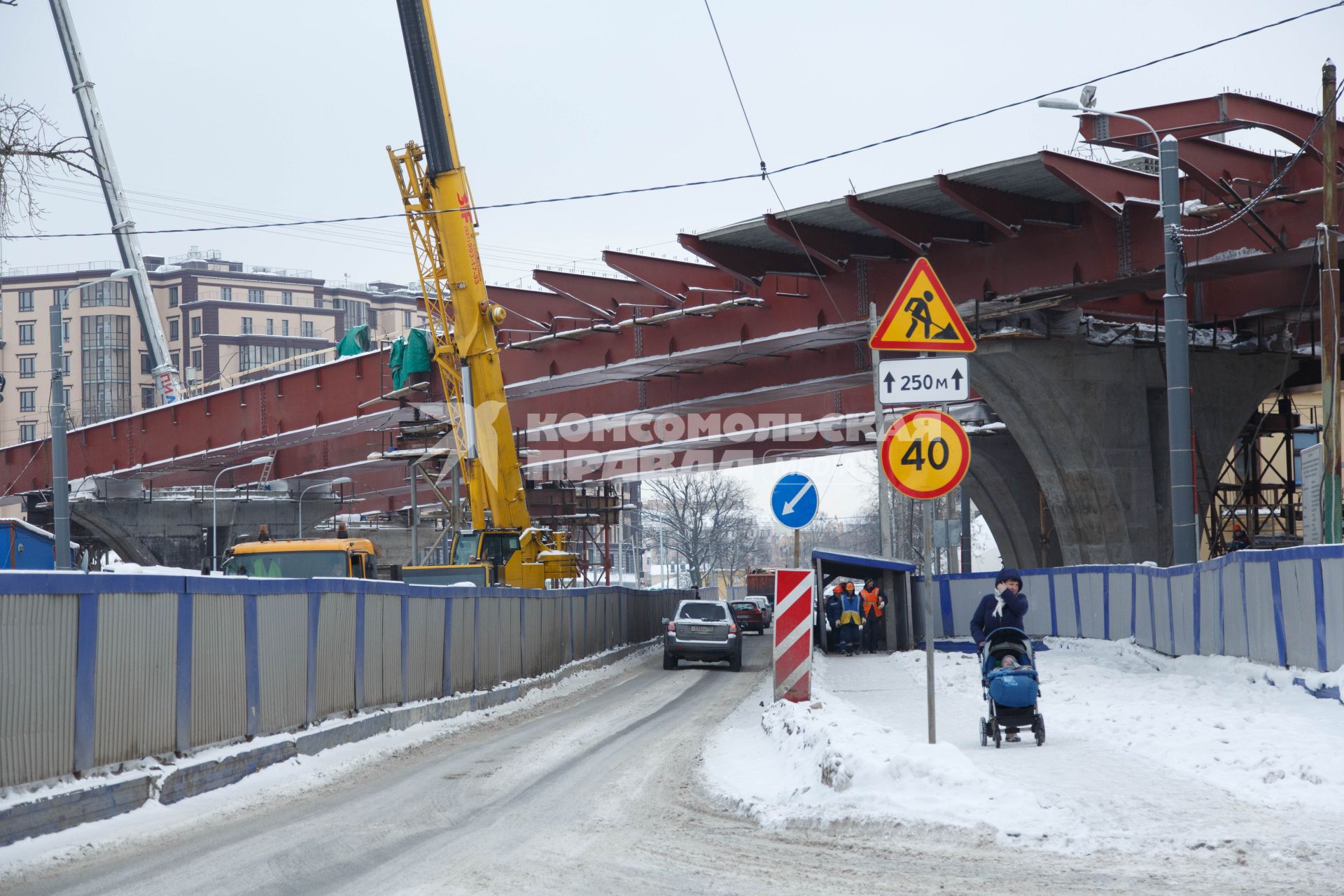 Санкт-Петербург. Вид на строительство нового моста через Малую Неву по адресу Ремесленная улица 5.