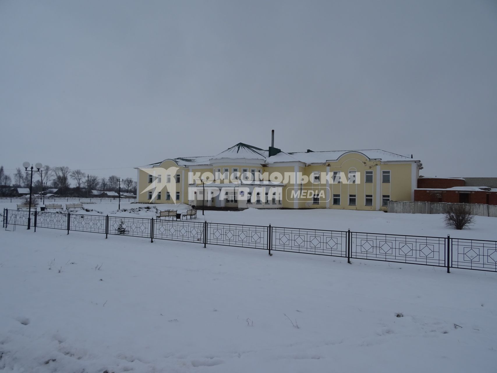 Село Глазок. Вид новой церковно-приходской школы.