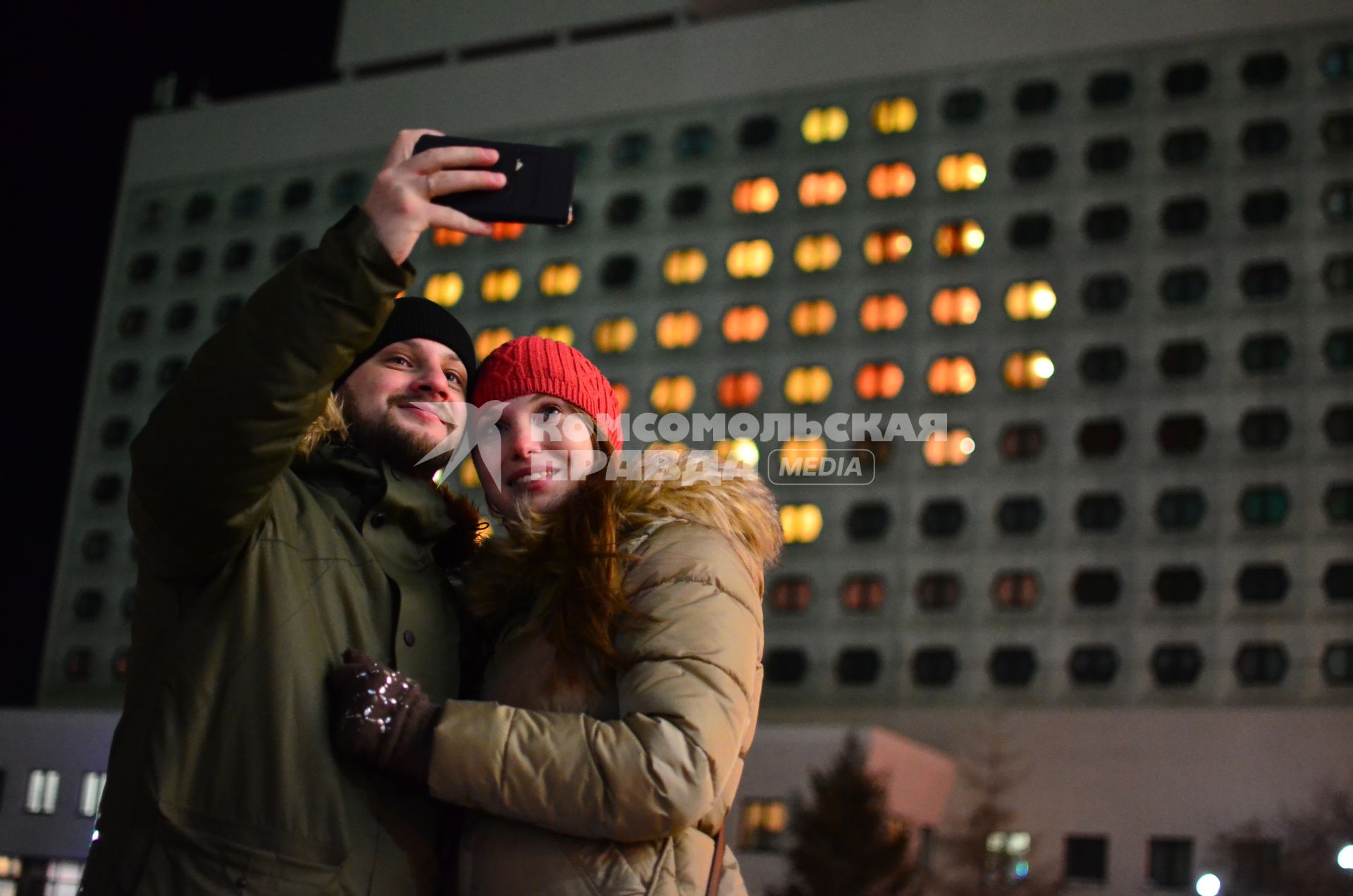 Новосибирск.  Молодые люди в день Святого Валентина.