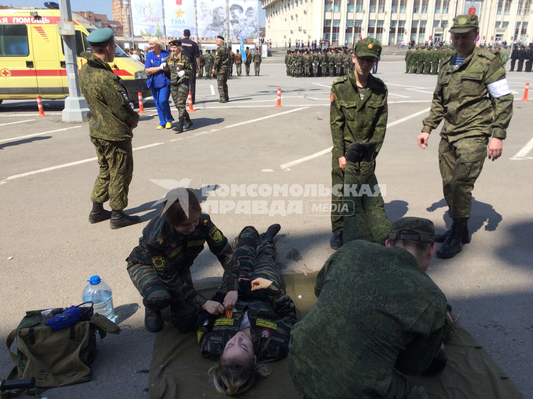 Тула. Во время  репетиции военного парада, посвященного 73-й годовщине Победы в Великой Отечественной войне  нескольким кадетам и суворовцам стало плохо.