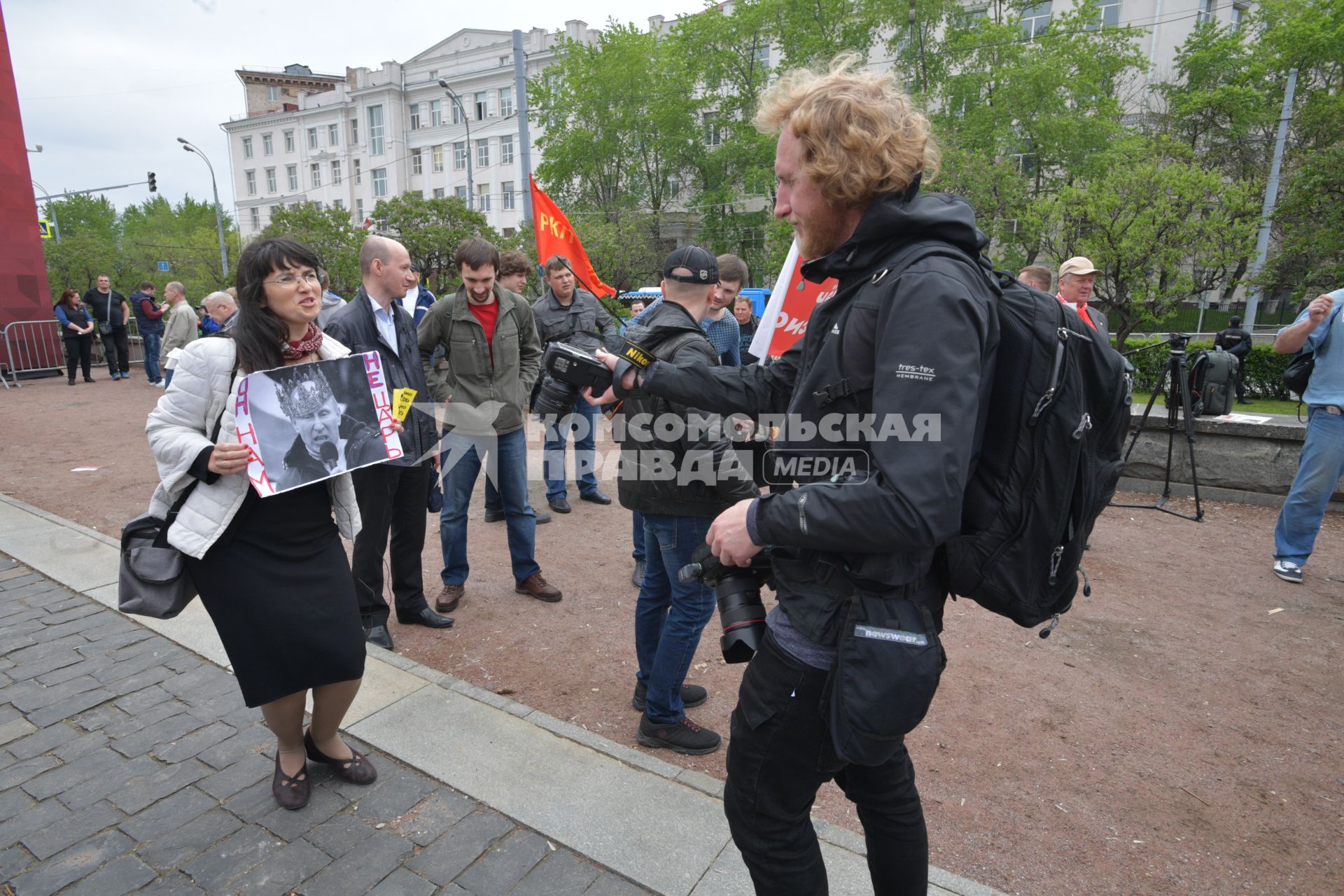 Москва. Участники митинга `Левого фронта` на Суворовской площади,  посвященного очередной годовщине событий на Болотной площади.