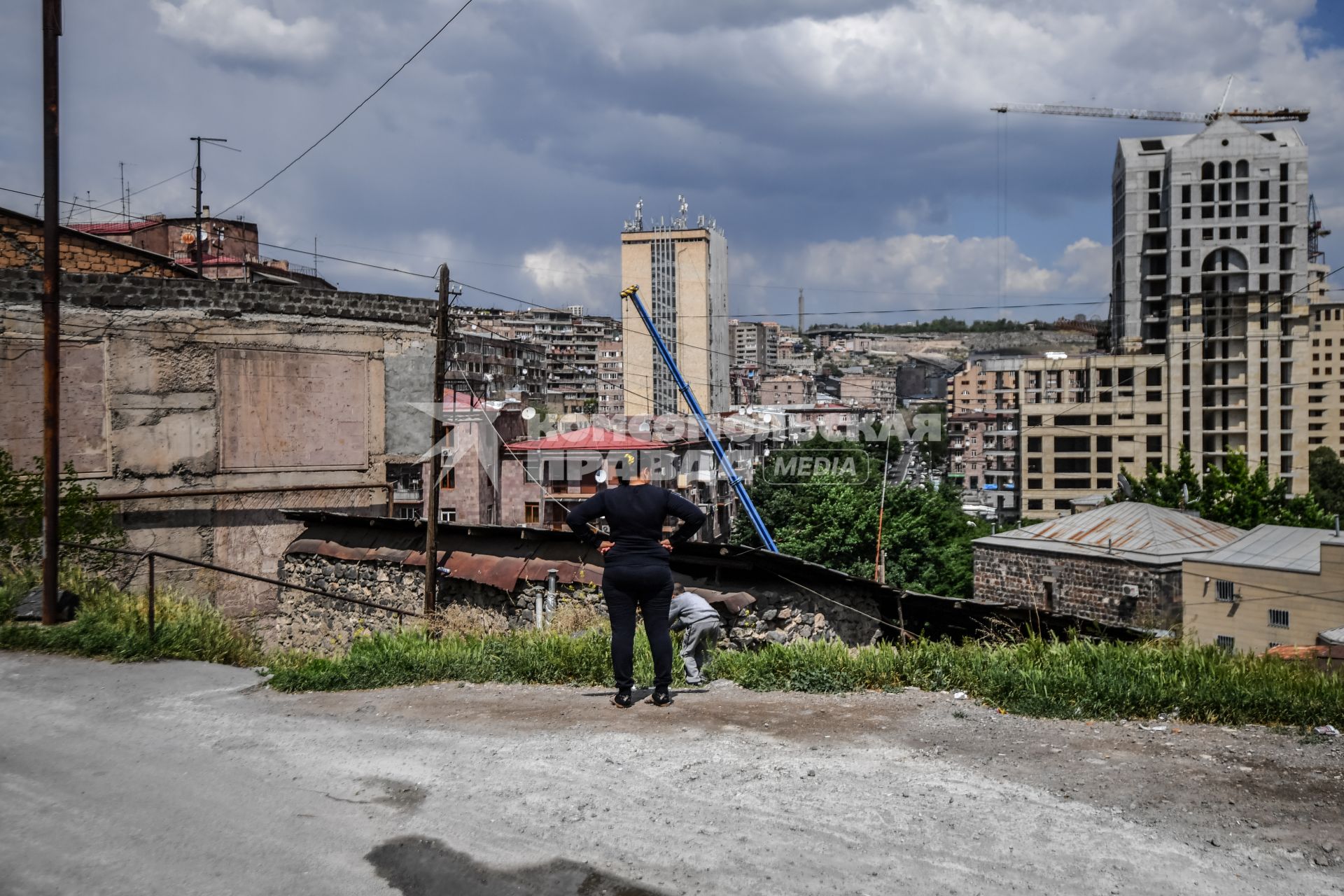 Армения, Ереван. Вид  на самый старый  и бедный район Конд.