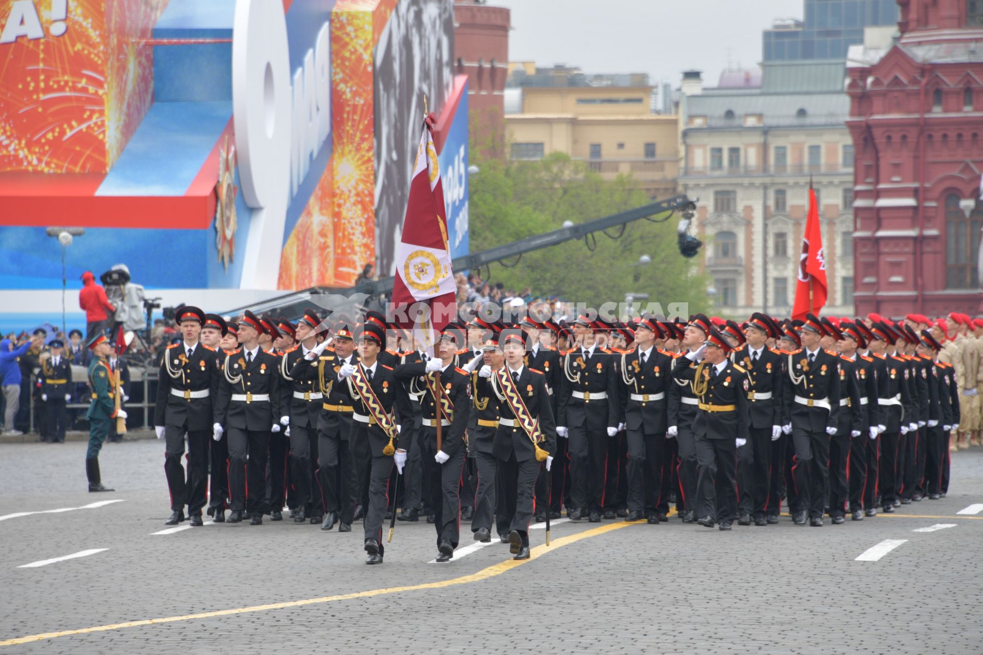 Москва. Курсанты  во время генеральной репетиции парада на Красной площади, посвященного 73-й годовщине Победы в Великой Отечественной войне.