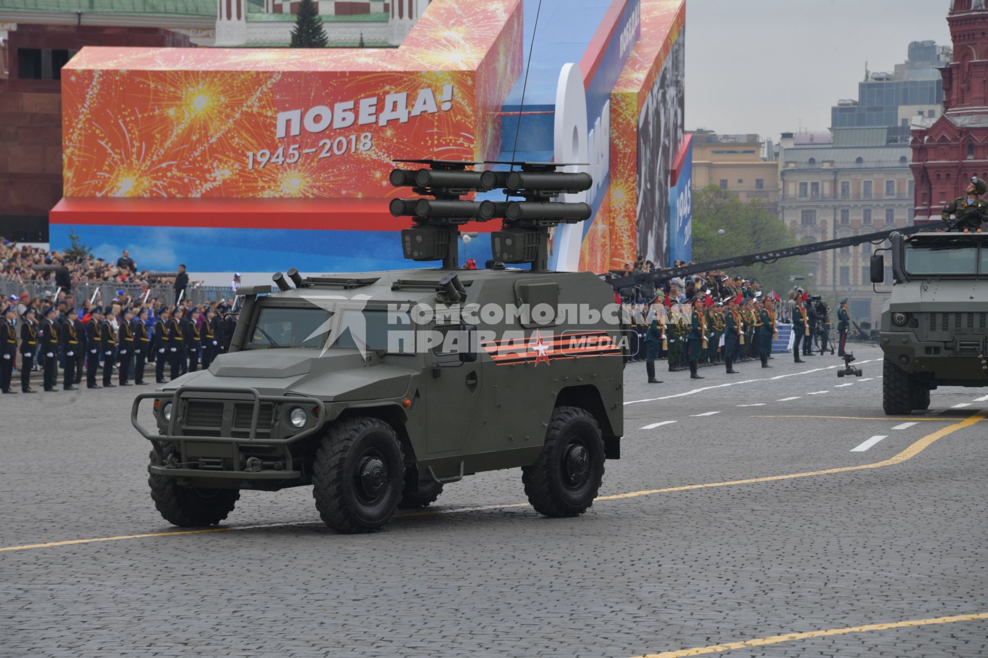 Москва.  Многоцелевой бронеавтомобиль повышенной проходимости `Тигр-М` с противотанковым ракетным комплексом (ПТРК) Корнет-Д на Красной площади  во время генеральной репетиции  военного  парада, посвященного 73-й годовщине Победы в Великой Отечественной войне.