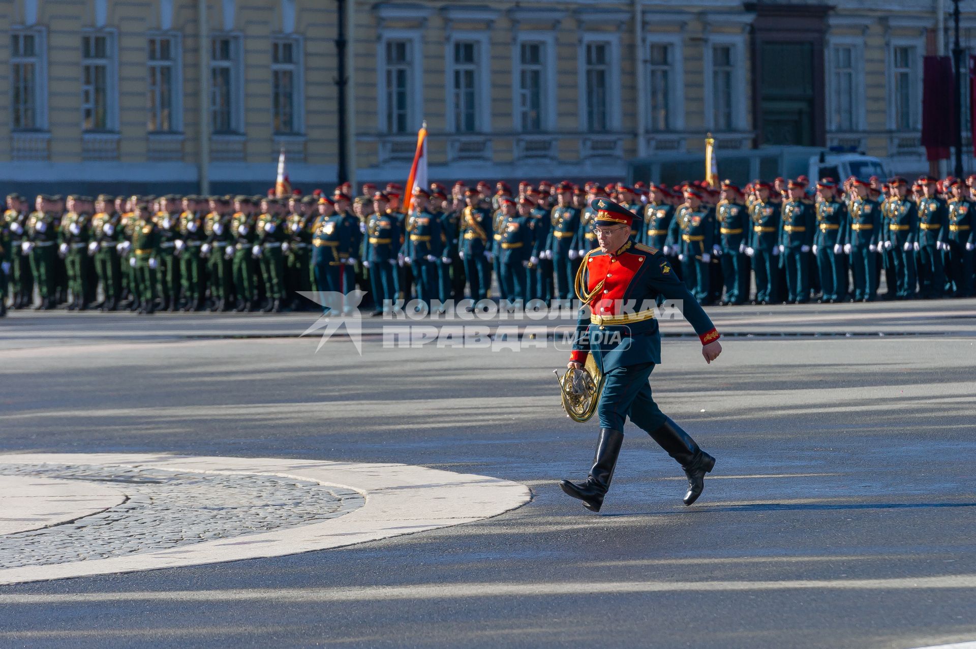 Санкт-Петербург. Во время генеральной репетиции парада на Дворцовой площади, посвященного 73-й годовщине Победы в Великой Отечественной войне.