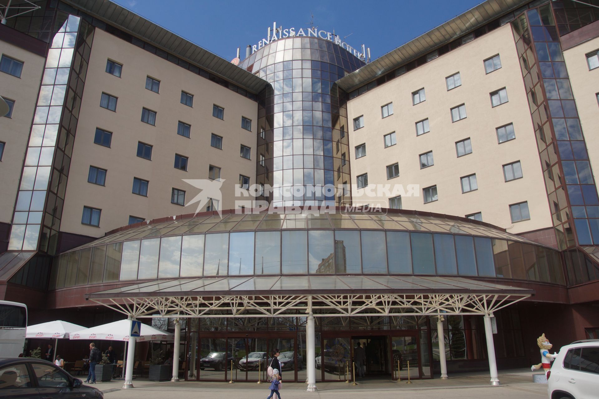 Самара. Новое современное здание гостиницы Самарского  железнодорожного вокзала.