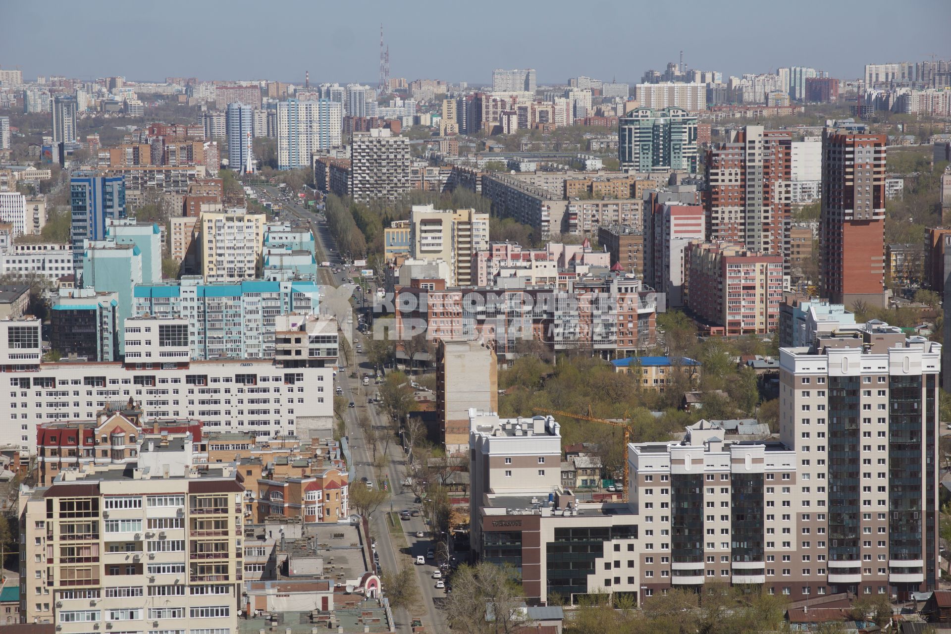 Самара. Вид со смотровой  площадки, которая открылась  на новом здании Железнодорожного вокзала.