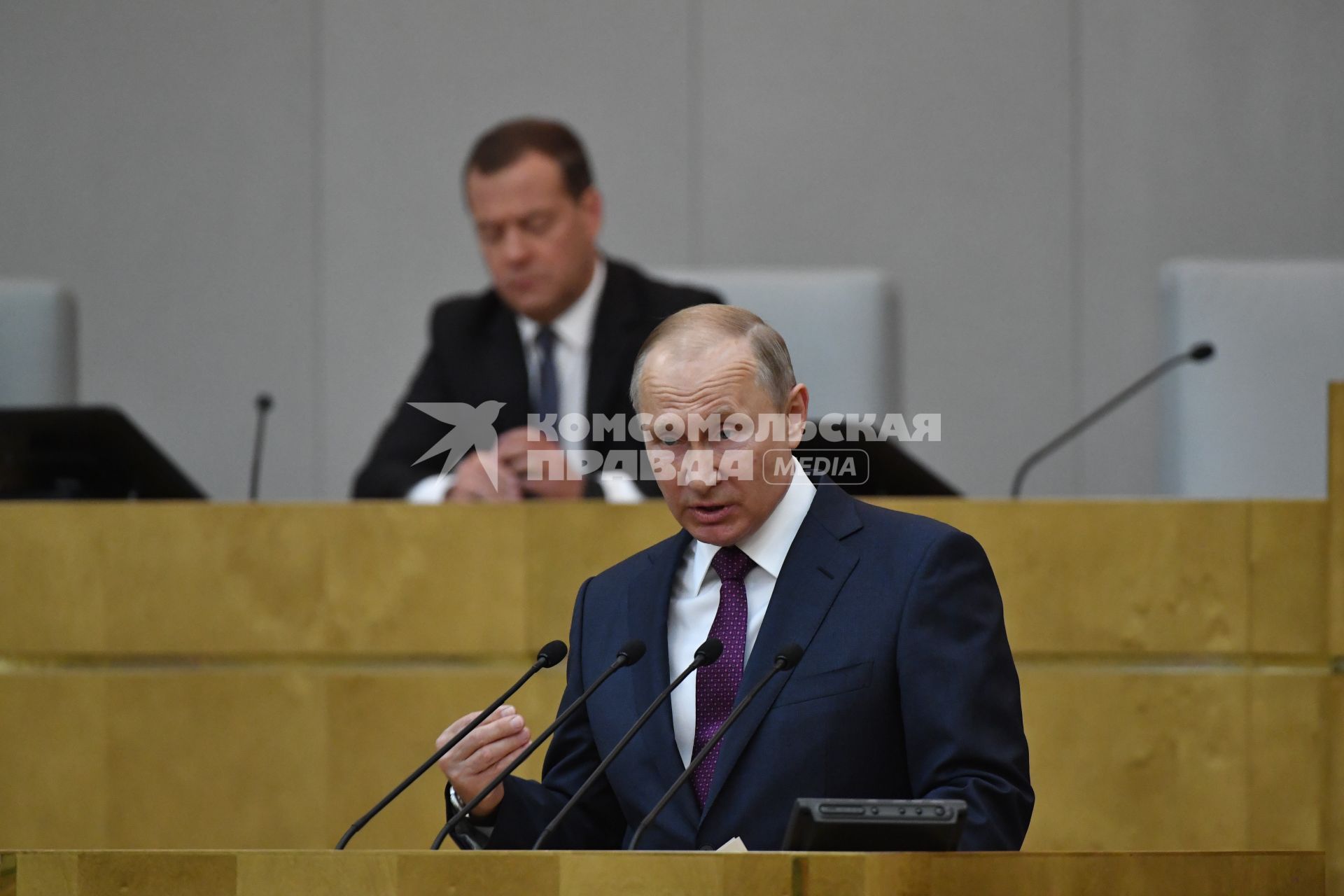 Москва. Президент России Владимир Путин выступает на пленарном заседании Государственной думы РФ, где был рассмотрен вопрос об утверждении Д. Медведева на должность премьер-министра России.