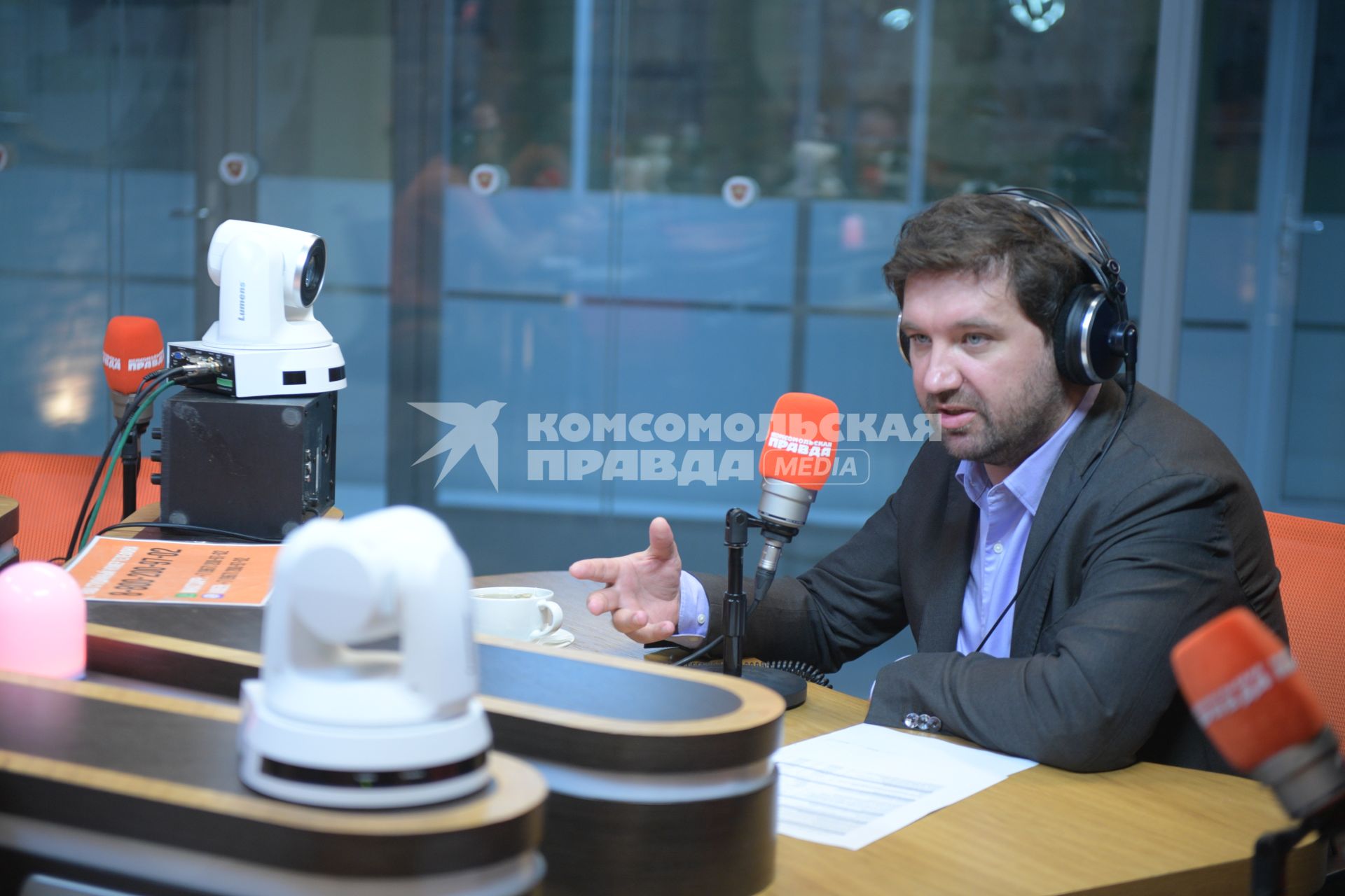 Москва. Путешественник, член координационного Совета по детскому туризму при правительстве РФ Матвей Шпаро на радио `Комсомольская правда`.