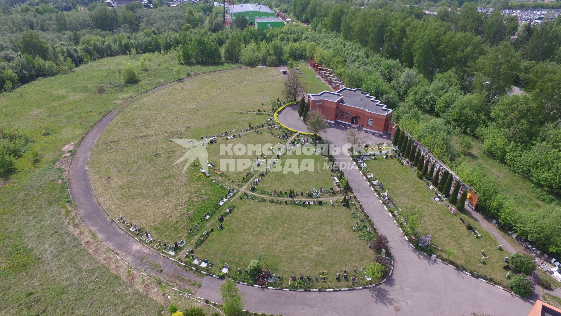 Диск 268.В московском районе Куркино на Машкинском шоссе открылся Центр комплексных услуг для домашних животных Кладбище погост