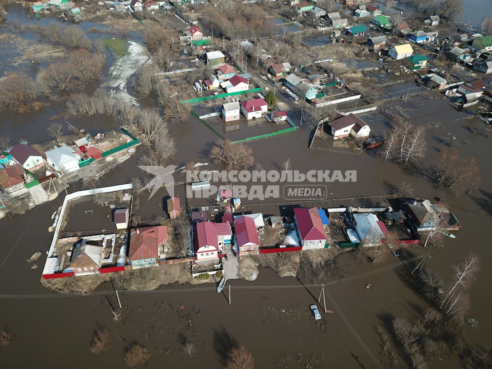 Балашов. Вид сверху на разлившуюся реку Хопер и подтопленные окраины города.