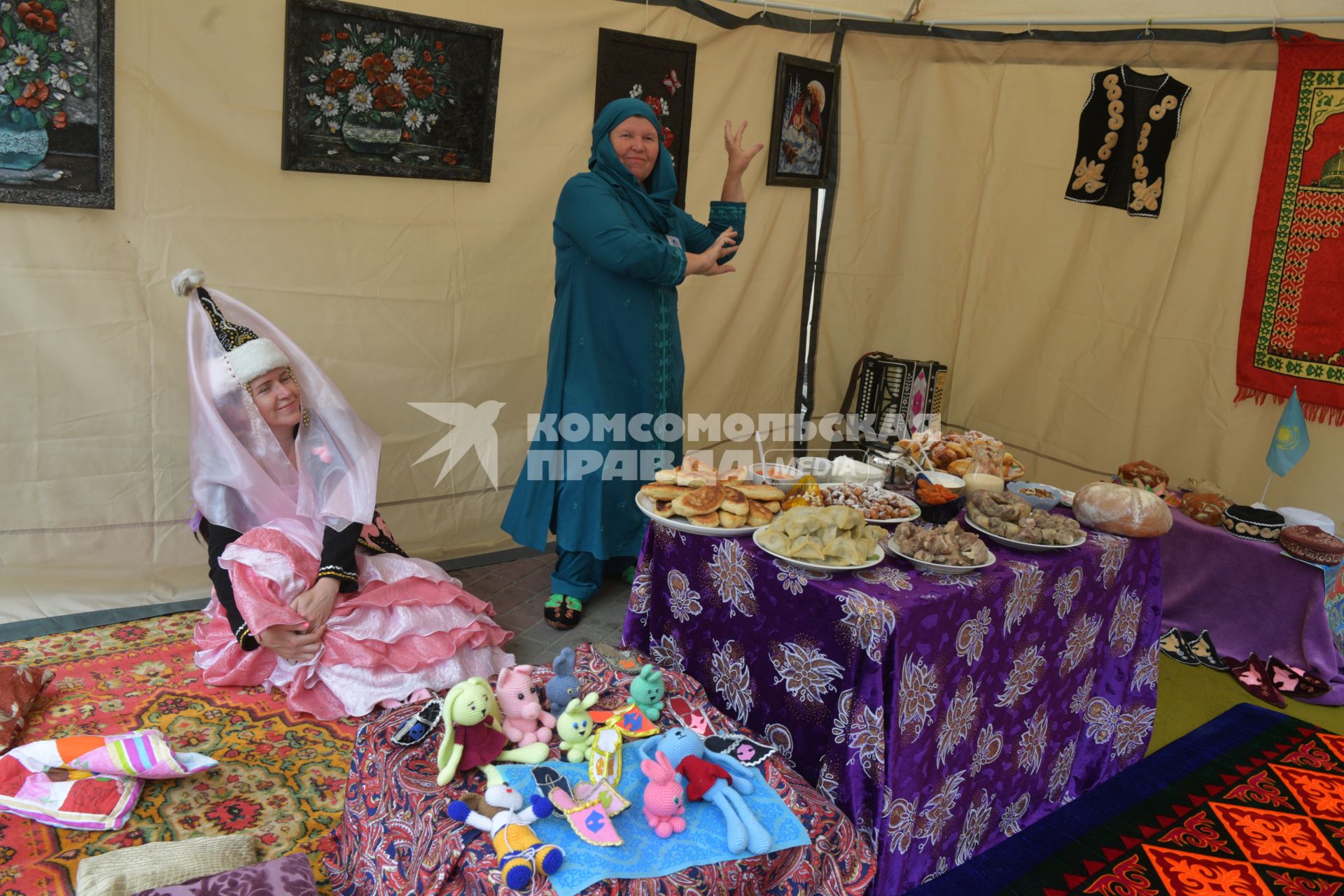 Беларусь, Гродно. Открытие XII Республиканского  фестиваля национальных культур.
