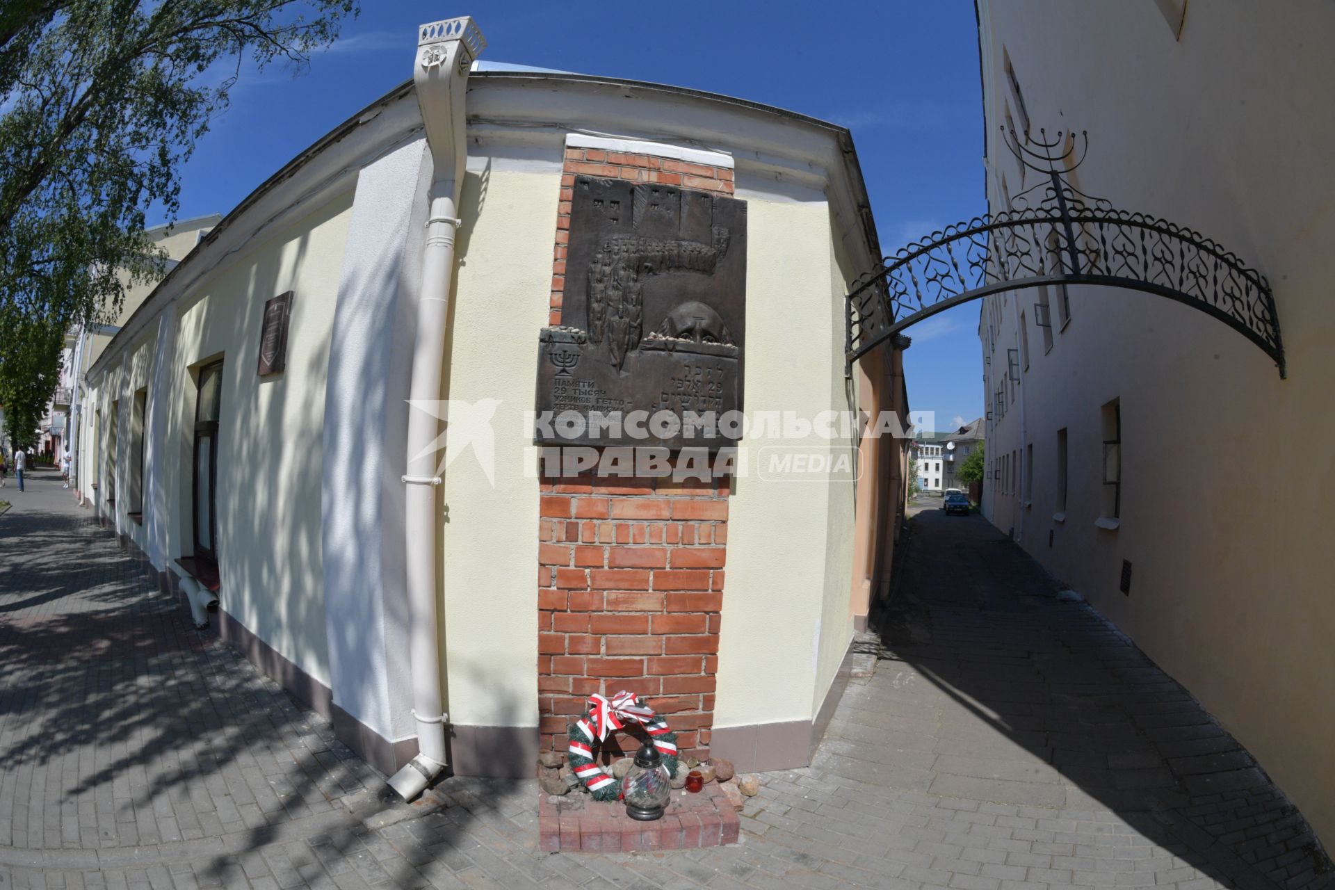 Беларусь, Гродно. Мемориальная плита на месте еврейского гетто.