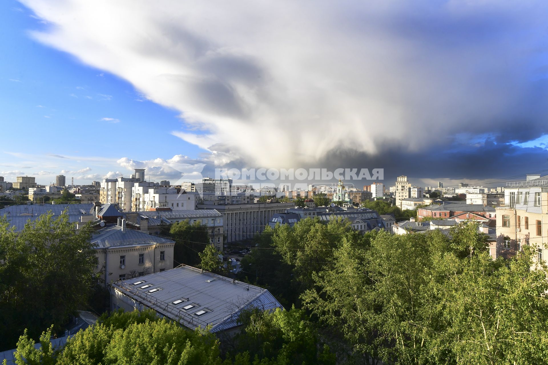 Москва. Небо над городом.