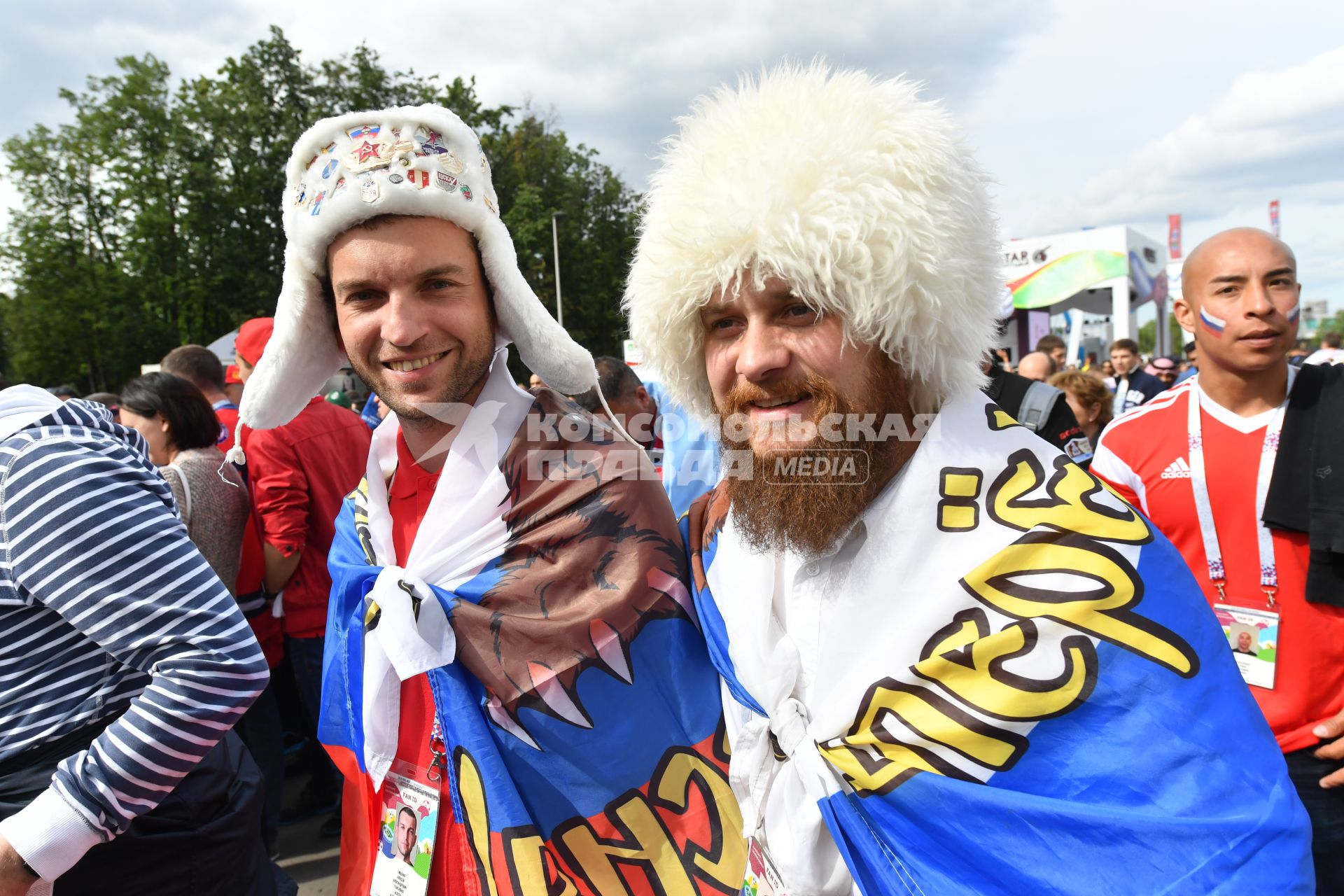 Москва. Болельщики перед началом  матча  группового этапа чемпионата мира по футболу между сборными России и Саудовской Аравии.