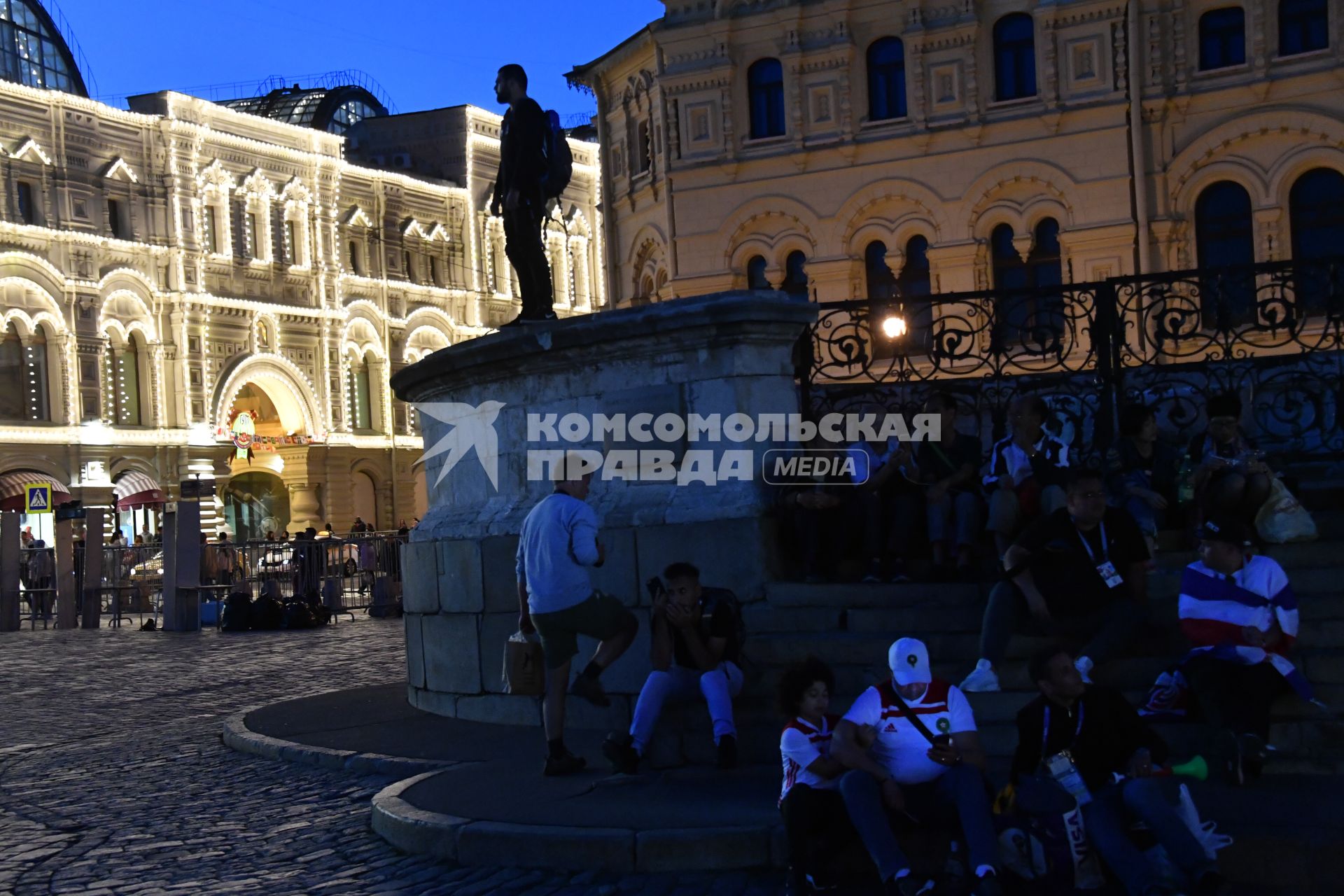 Москва. Болельщики чемпионата мира по футболу 2018 на Красной Площади.