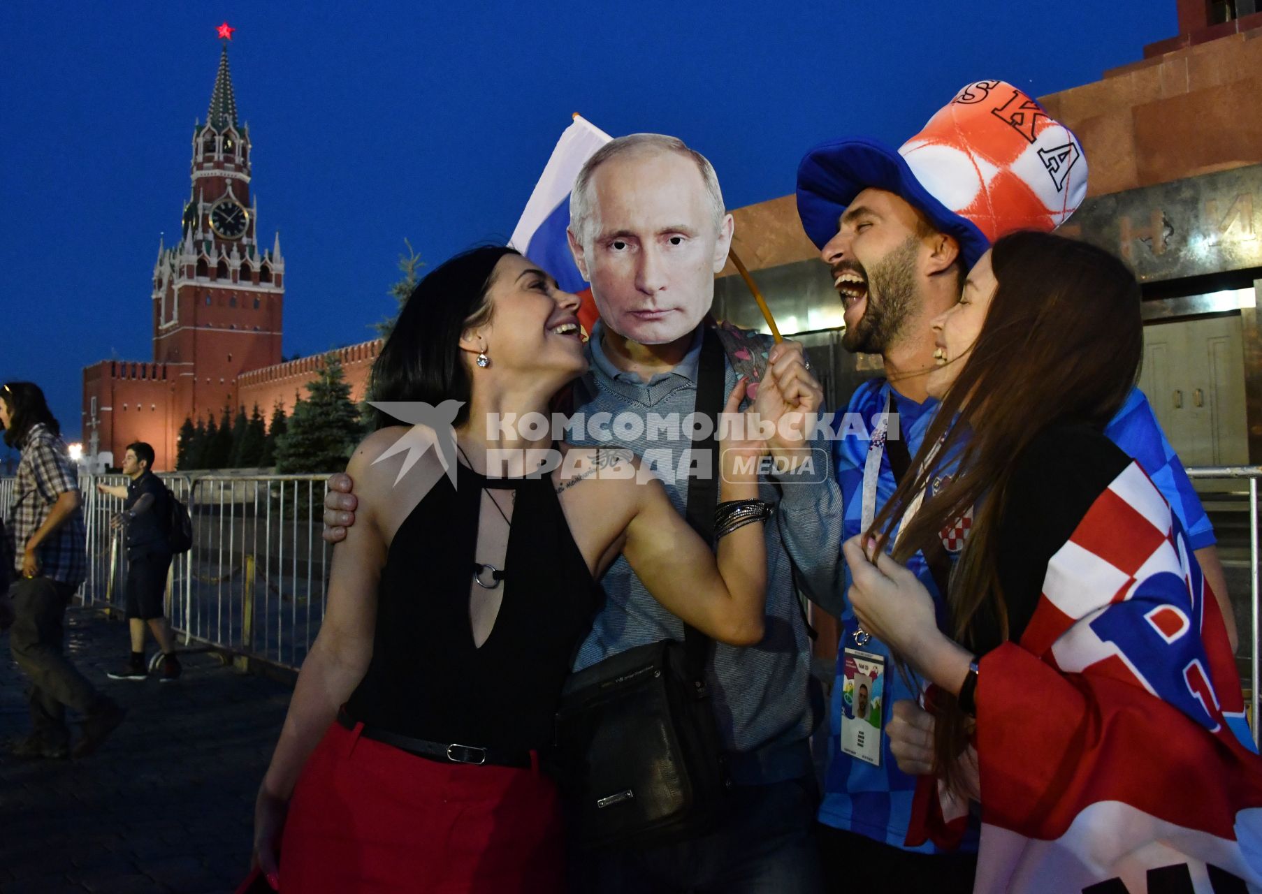 Москва. Болельщики чемпионата мира по футболу 2018 на Красной Площади.