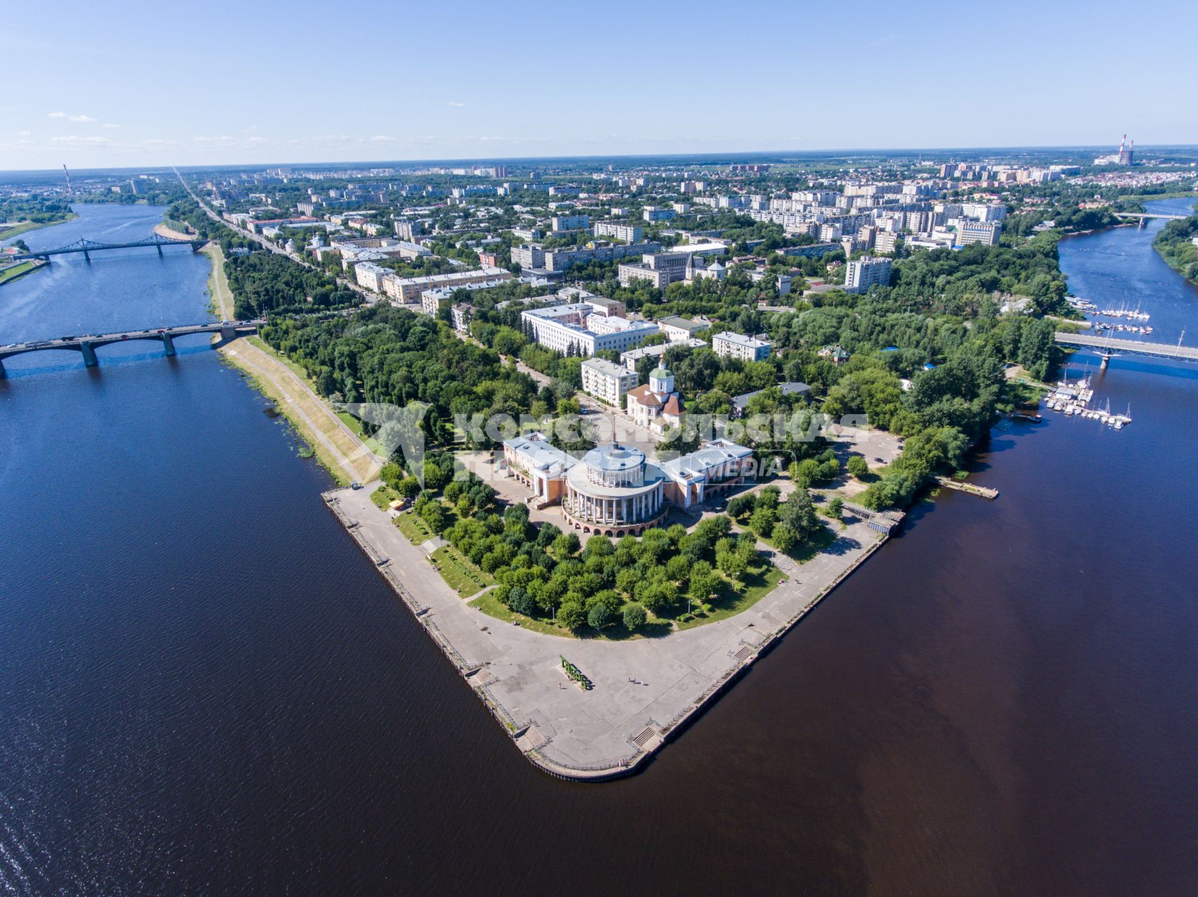 Тверь. Место, где река Тверца впадает в Волгу.