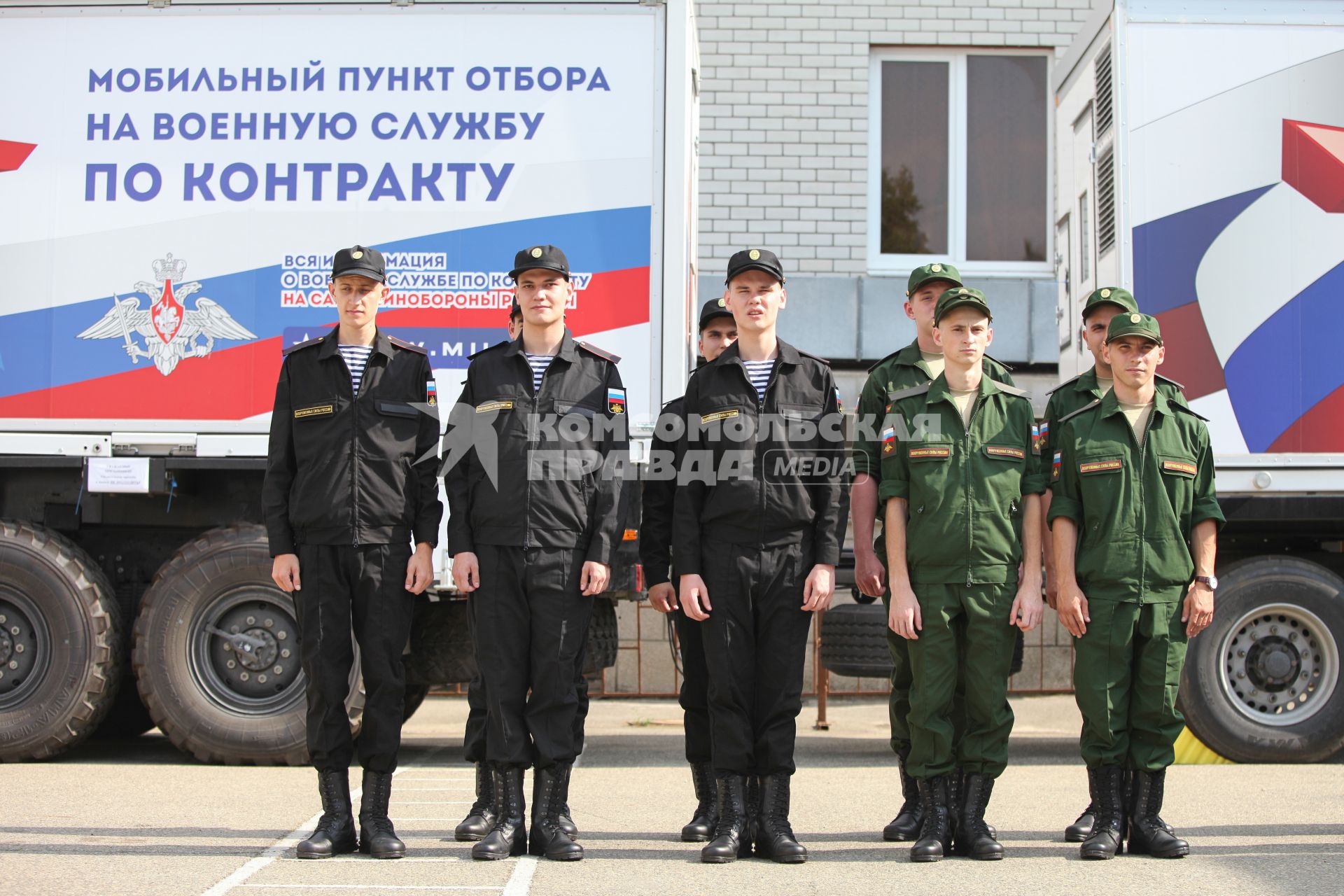 Ставрополь.  Призывники перед отправкой на службу.