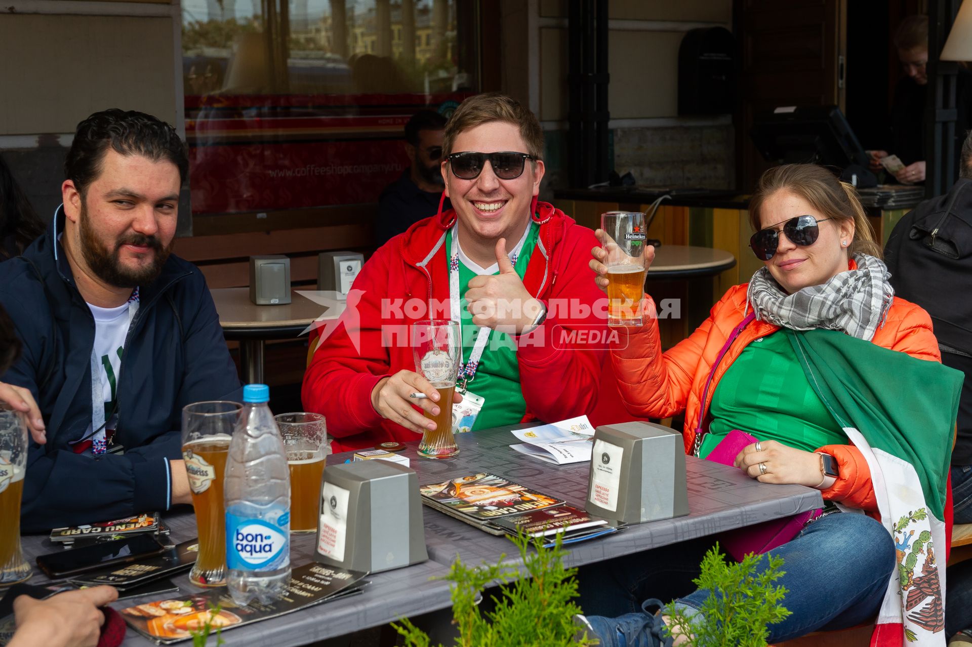 Санкт-Петербург. Болельщики в кафе во время проведения чемпионата мира по футболу - 2018.