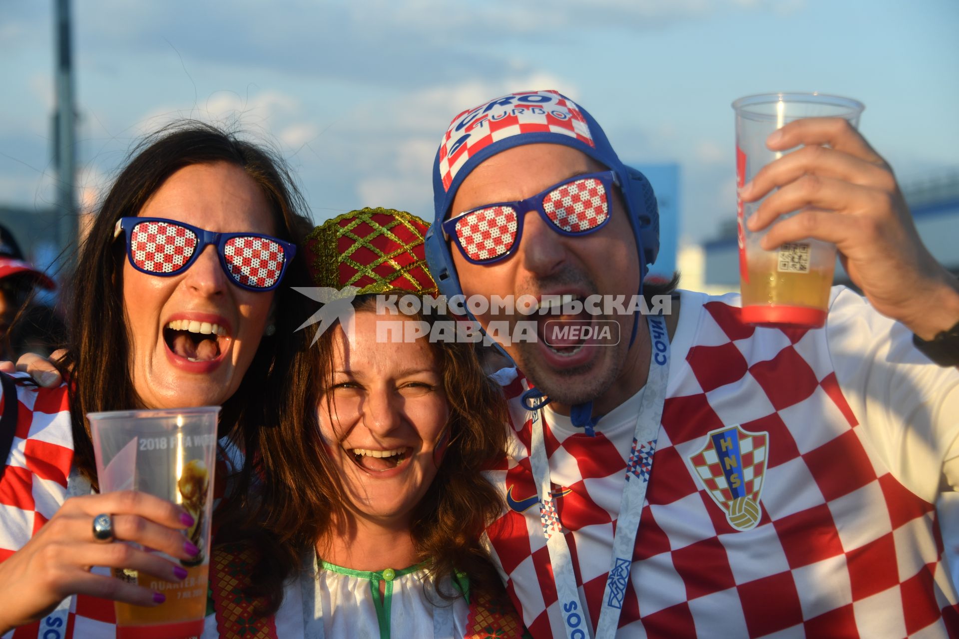 Сочи.    Болельщики сборной Хорватии  перед матчем  1/4 финала чемпионата мира по футболу - 2018 между сборными командами России и Хорватии.