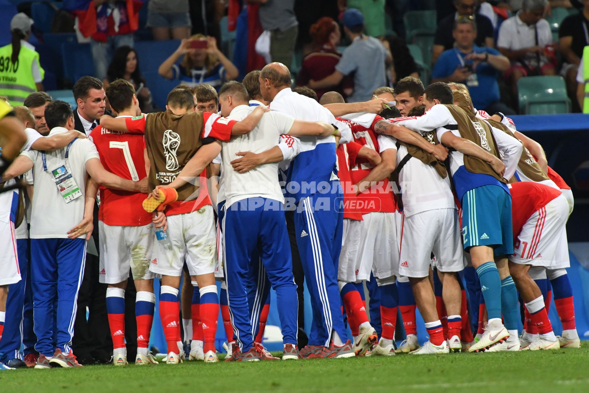 Сочи.  Игроки сборной России  в матче  1/4 финала чемпионата мира по футболу - 2018 между сборными командами России и Хорватии.