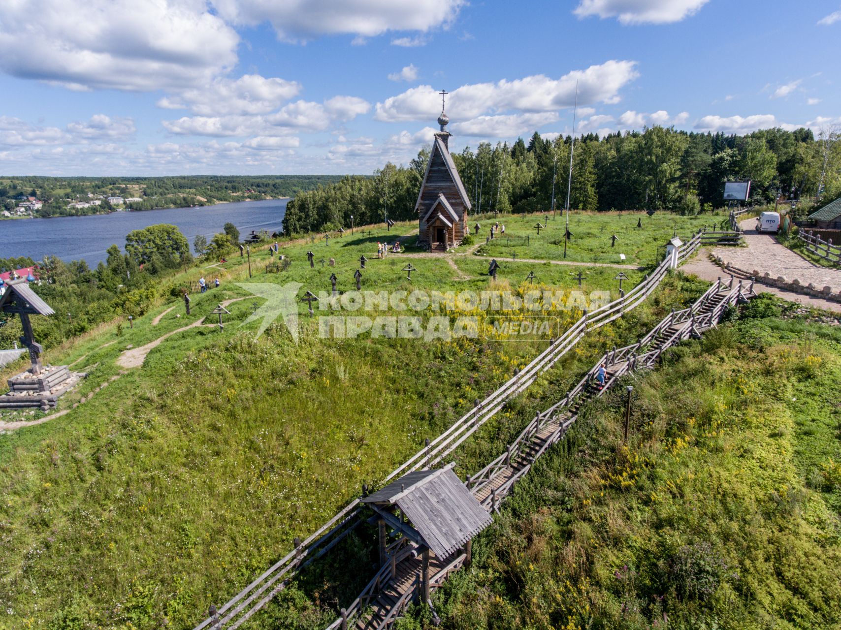 Плес. Церковь Воскресения Христова на горе Левитана.