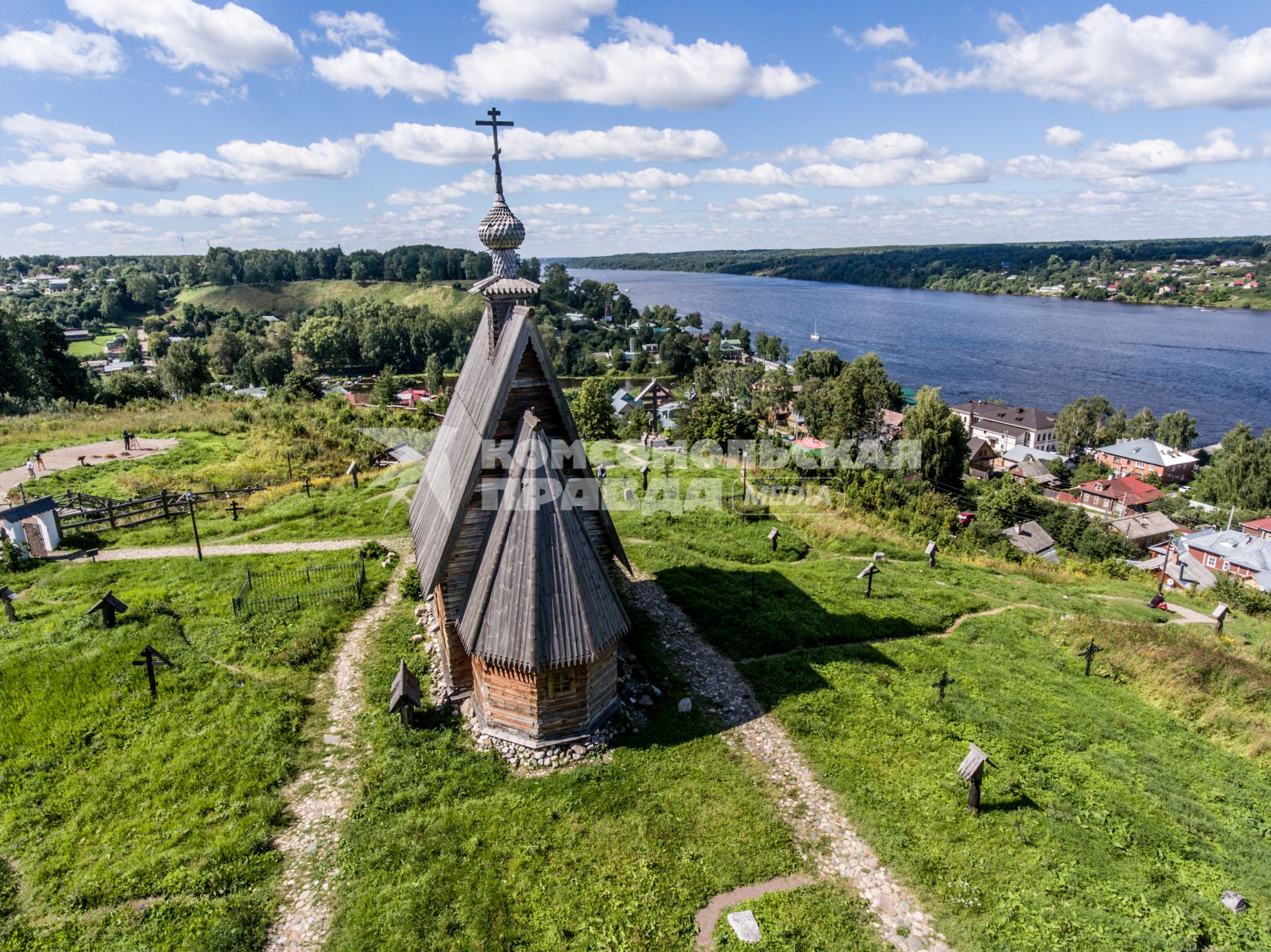 Плес. Церковь Воскресения Христова на горе Левитана.