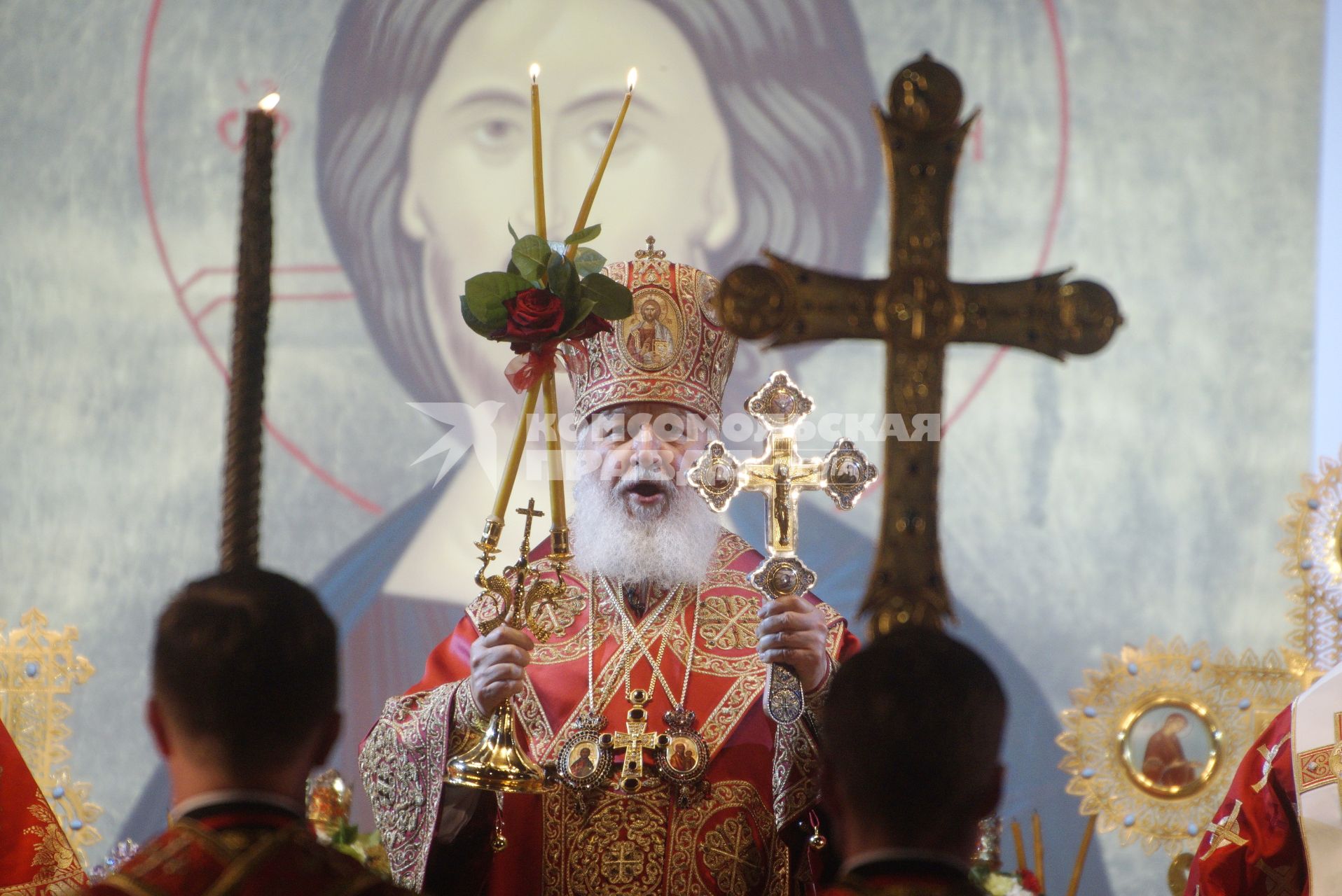 Екатеринбург. \'Царские дни\'. 100-летие с дня гибели семьи Романовых. Патриарх Кирилл во время службы в храме на крови, перед началом крестного хода по последнему пути царской семьи, до Ганиной ямы.