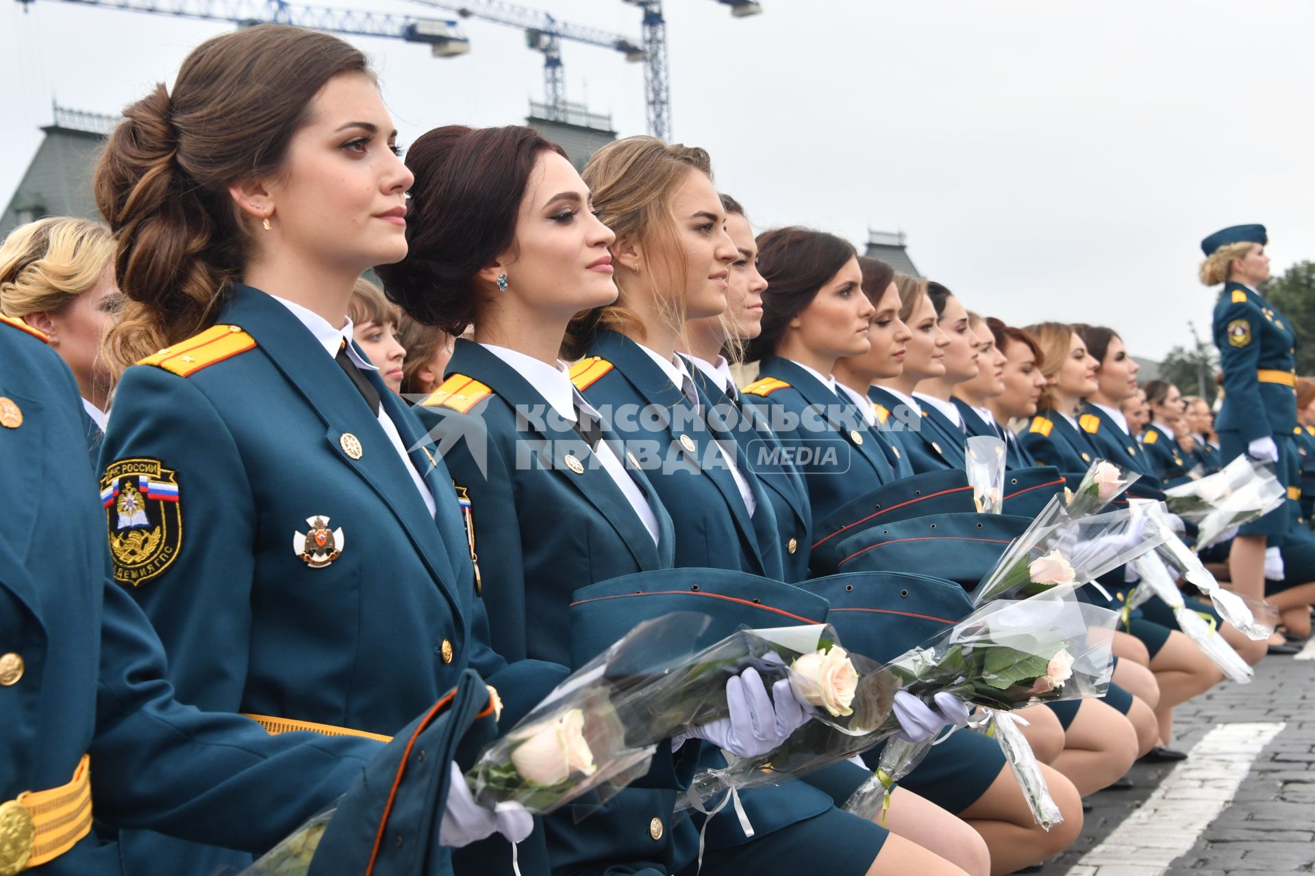 Москва. Во время торжественной церемонии, посвященной выпуску курсантов и кадетов вузов МЧС России  на Красной площади.