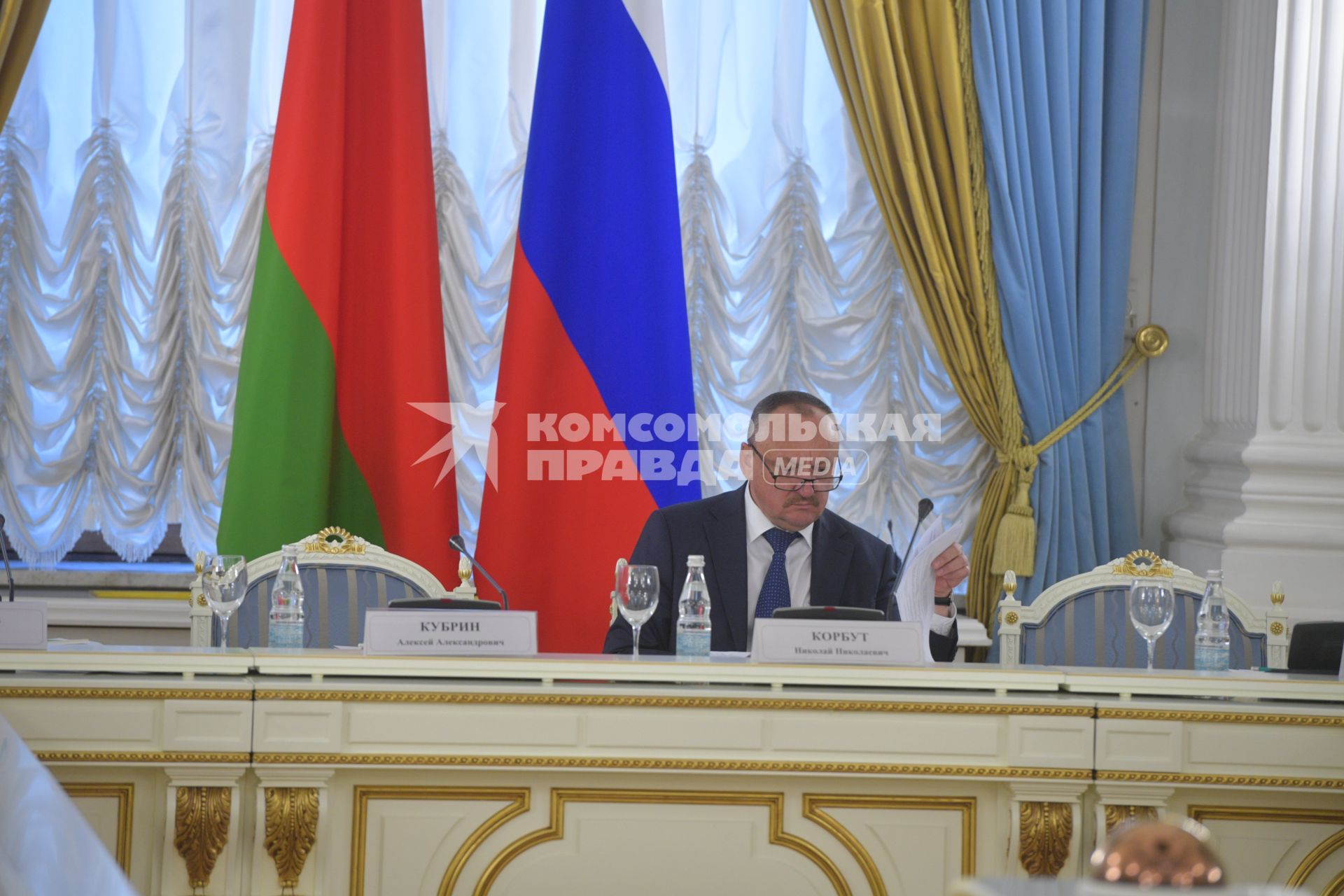 Москва. Заместитель государственного секретаря Союзного государства Николай Корбут на заседании Группы высокого уровня Совета Министров Союзного государства в Доме приемов Правительства РФ.