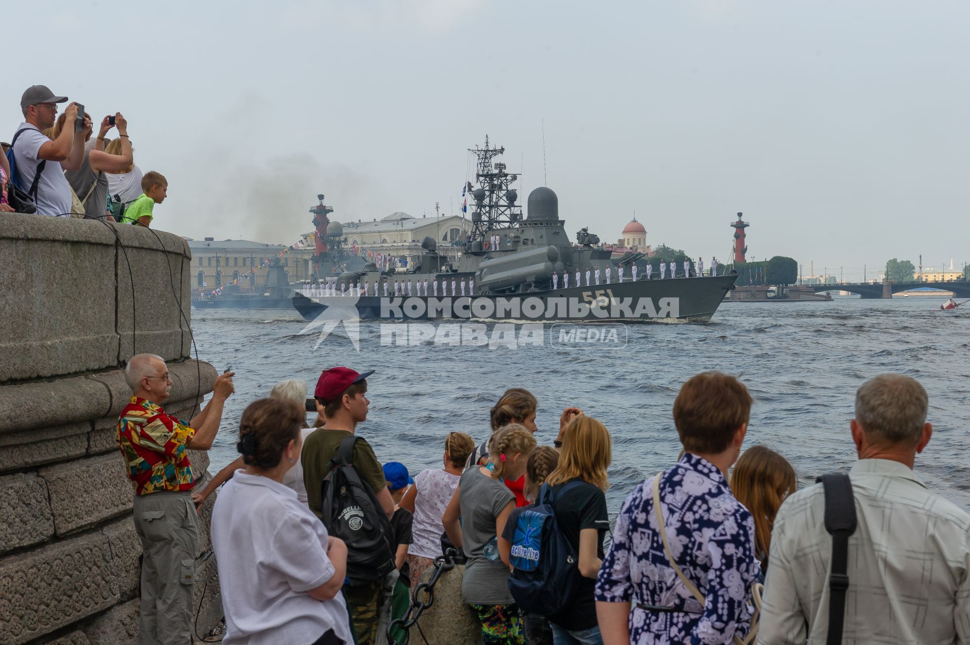 Санкт-Петербург. Малый ракетный корабль`Ливень`во время 
репетиции Главного военно-морского парада в честь дня Военно-Морского Флота.