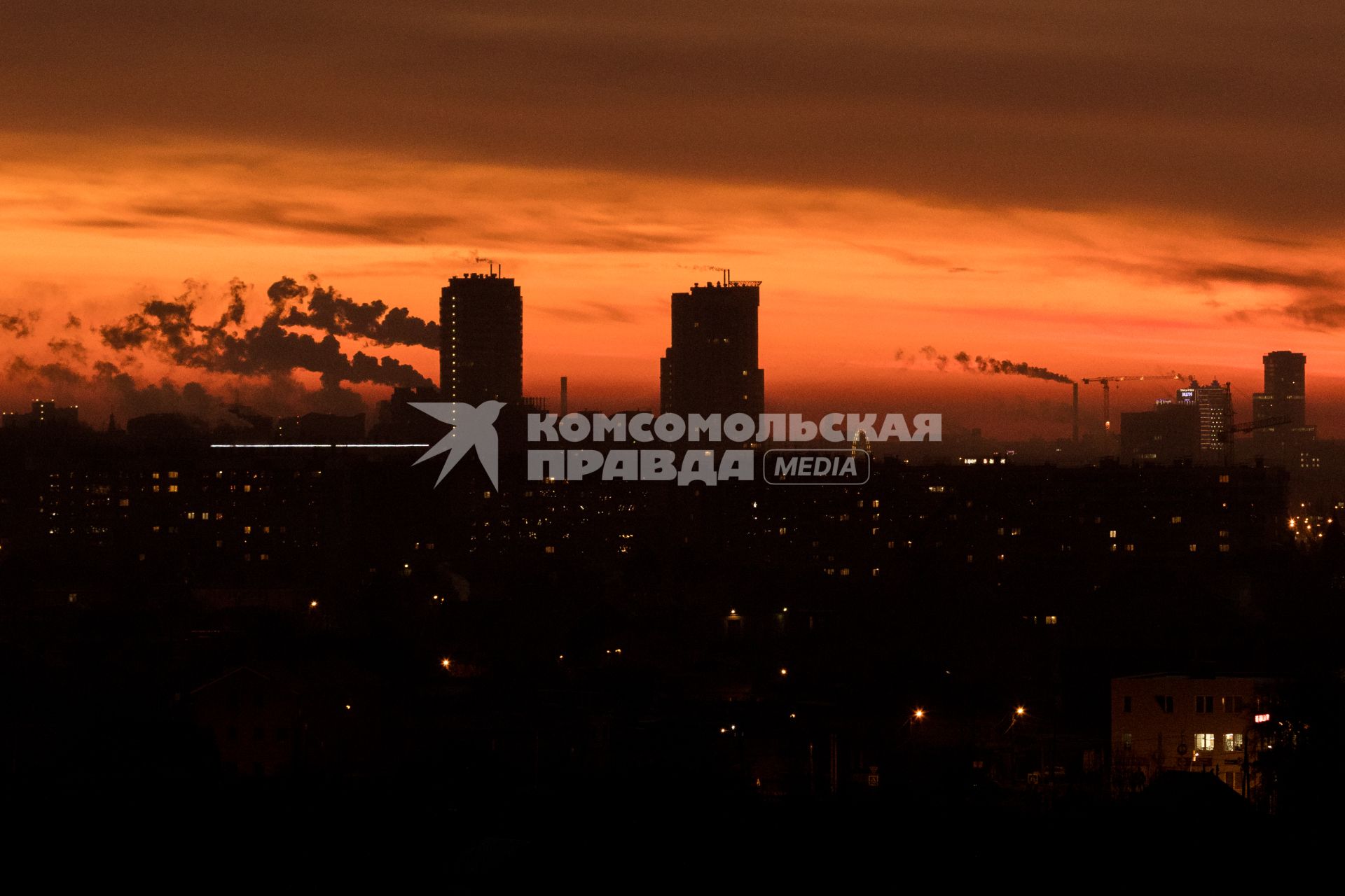 Челябинск. Смог над городом.