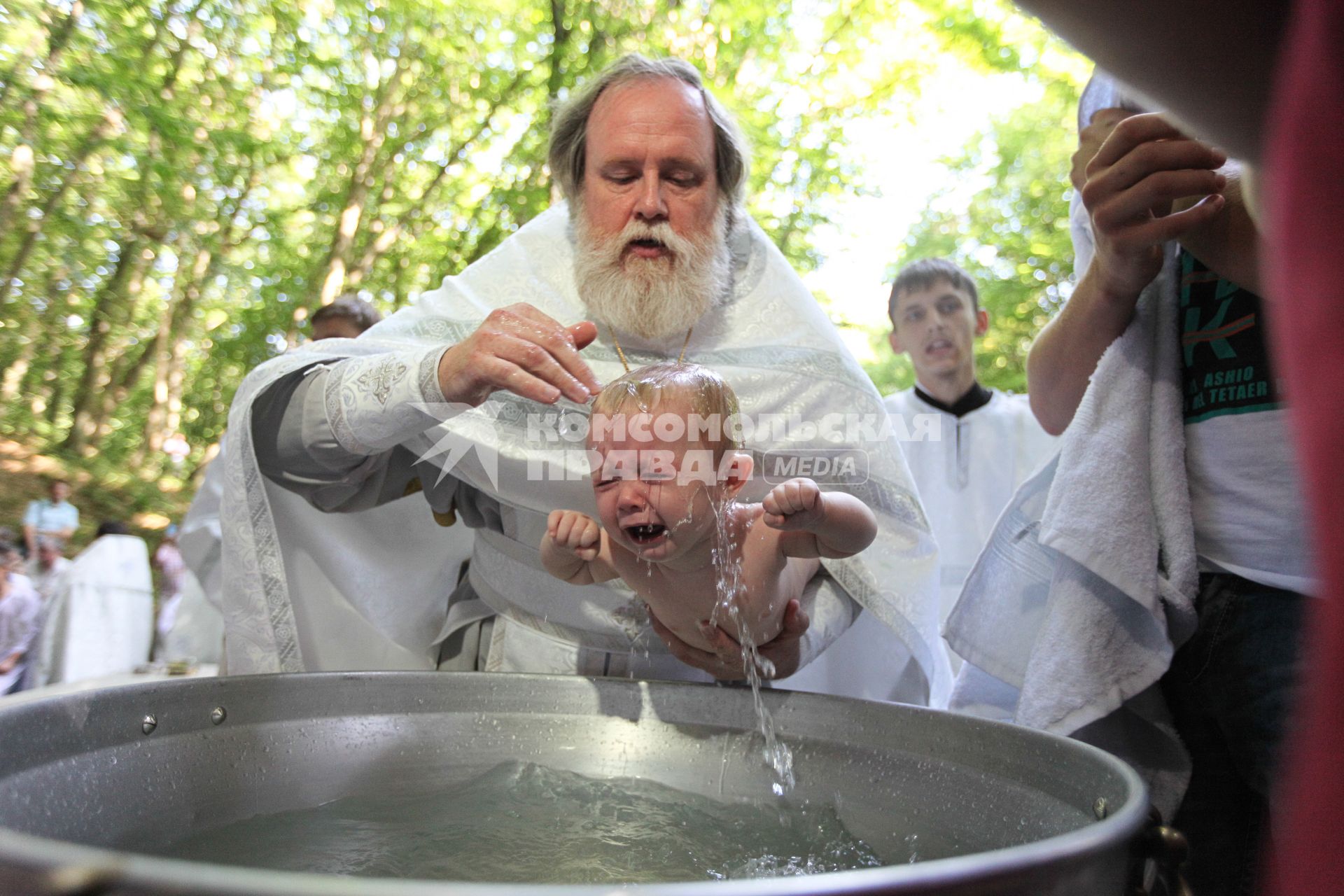 Ставрополь. Массовое крещение на Холодных родниках.