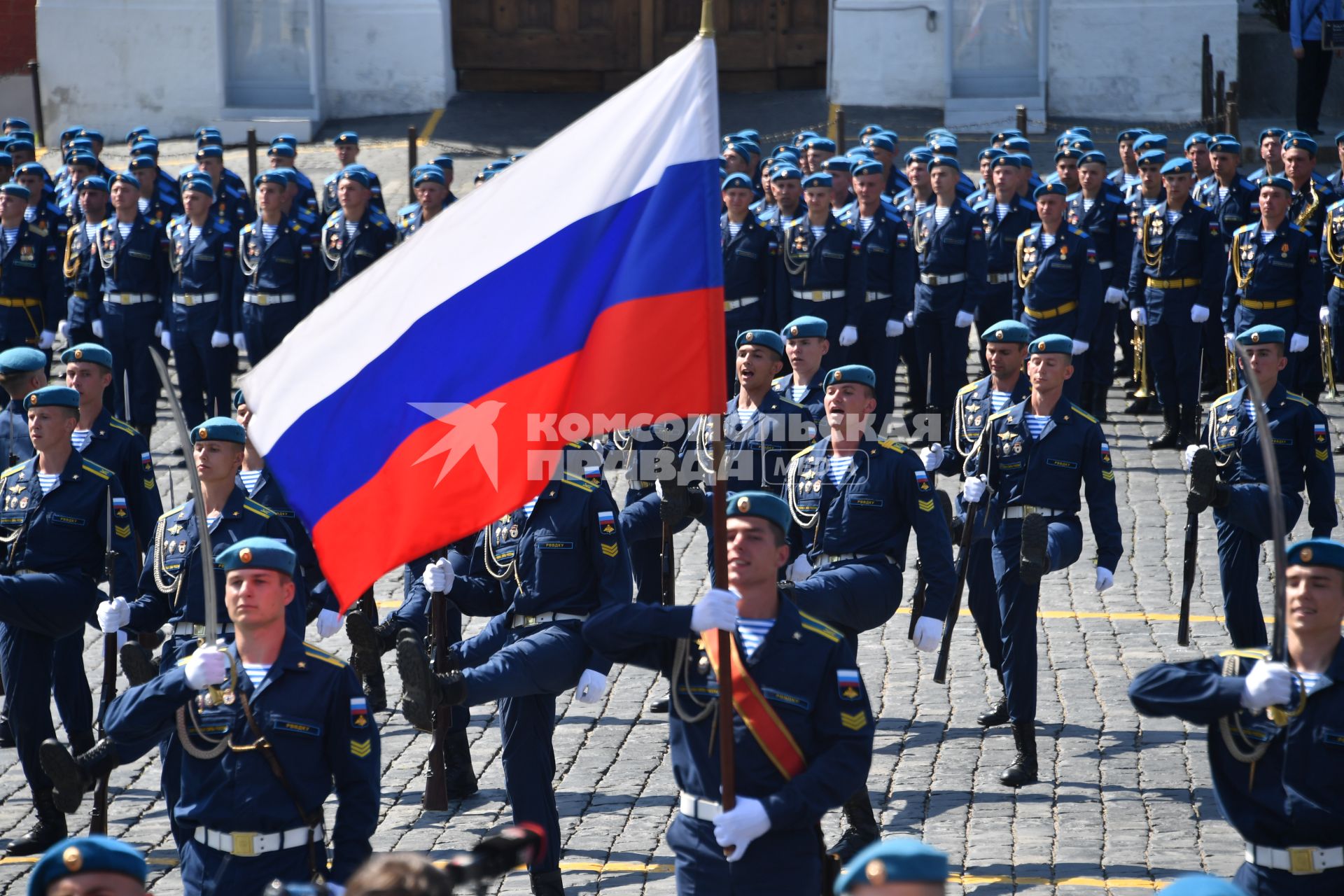 Москва. Торжественный парад в честь празднования Дня Воздушно-десантных войск на Красной площади.