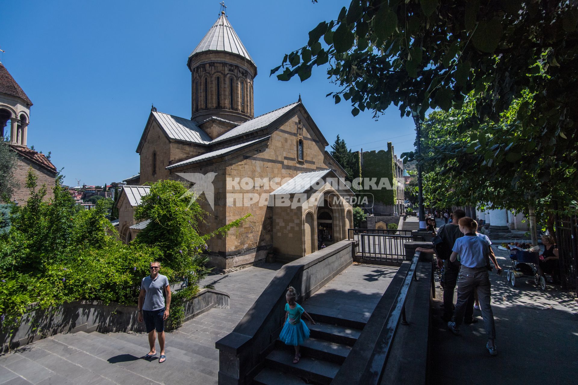 Грузия. Тбилиси.   Храм Сиони на одноименной улице.