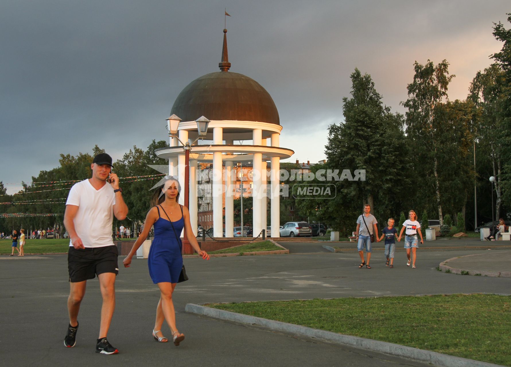 Республика Карелия, Петрозаводск. Петровская ротонда на Онежской набережной.