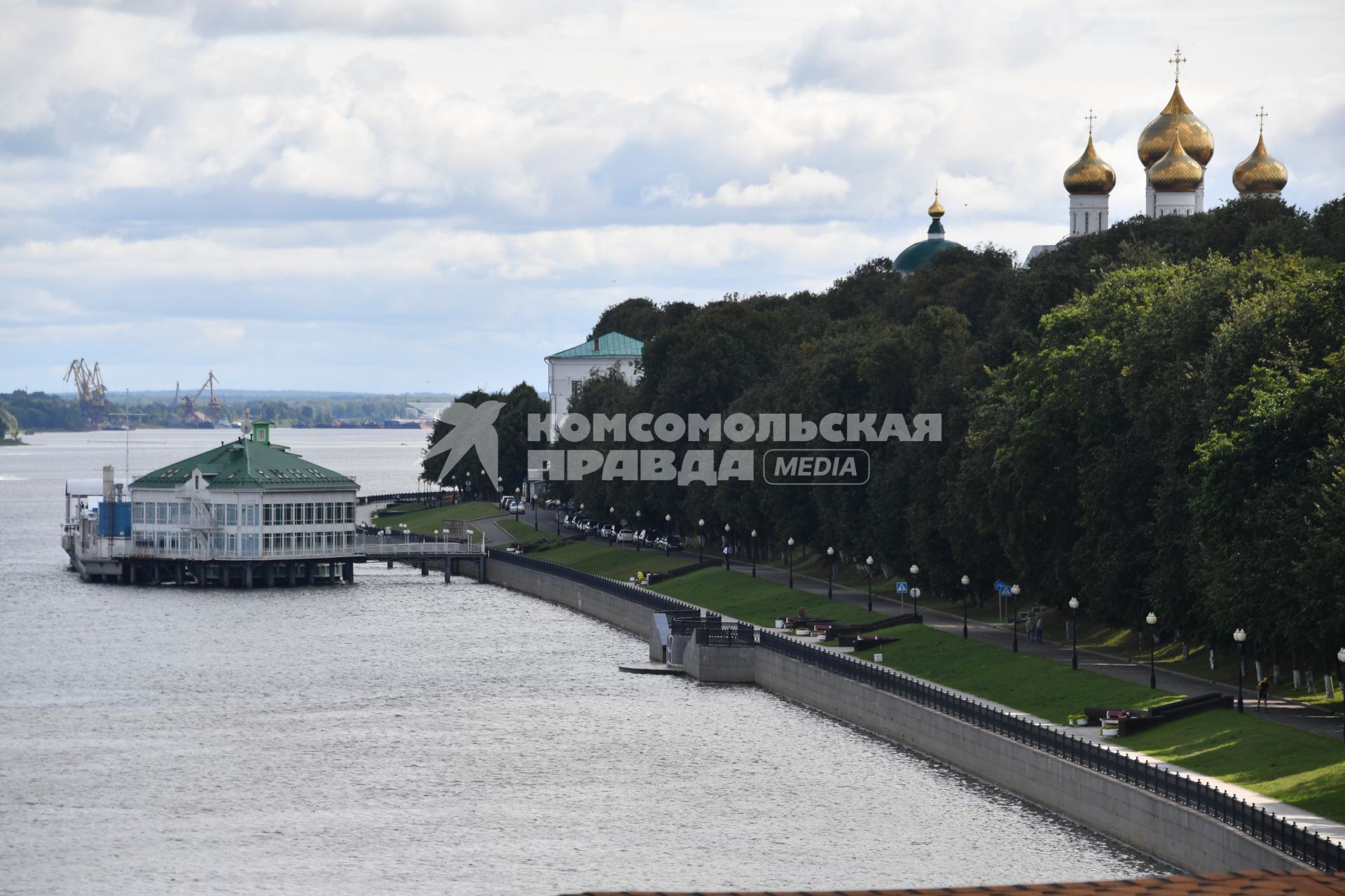 Ярославль. Вид на набережную Волги.