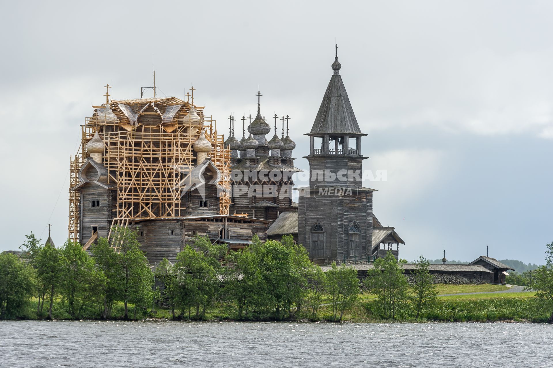 Республика Карелия. Кижи. Вид на ансамбль Кижского погоста.