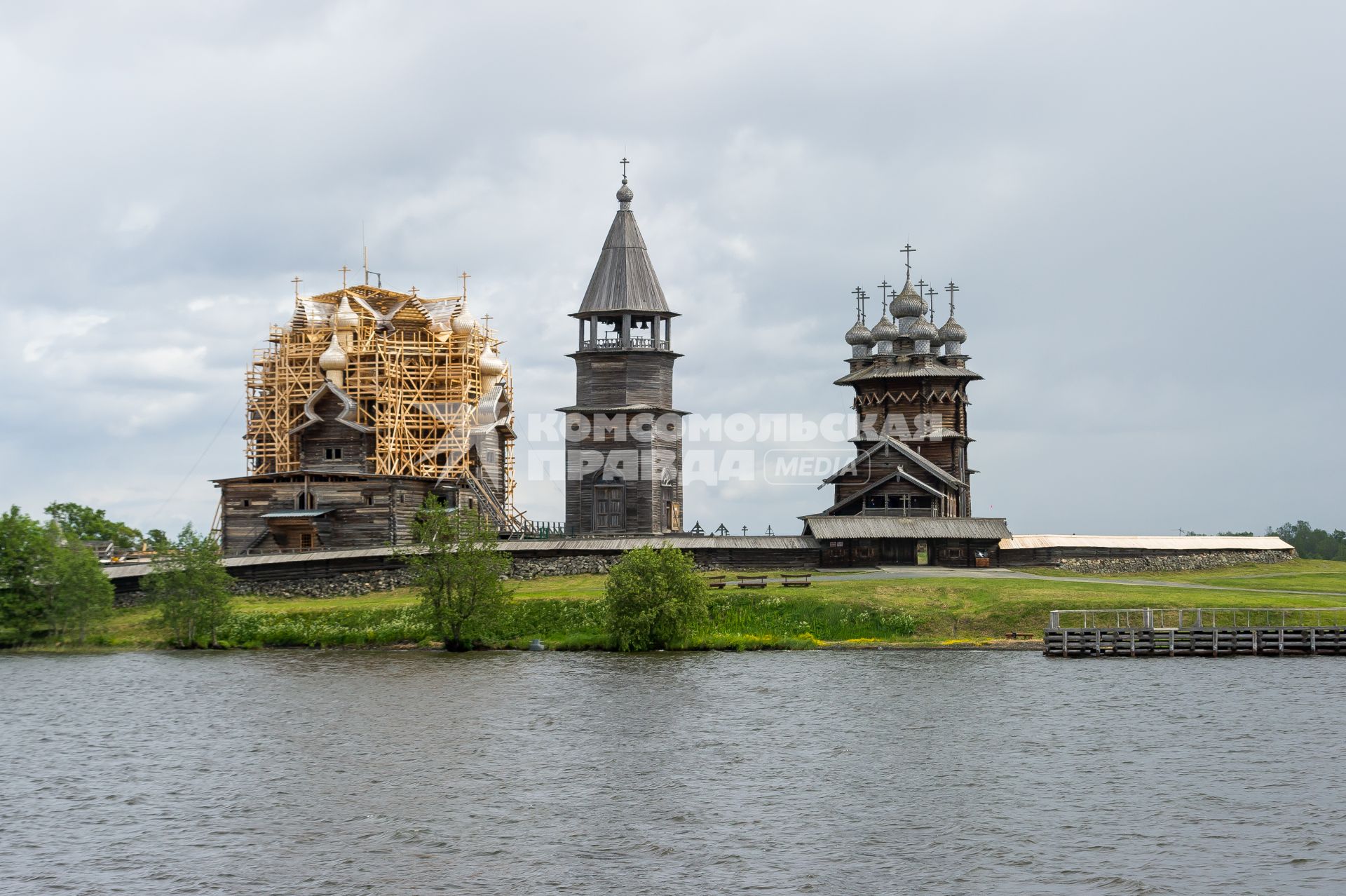 Республика Карелия. Кижи. Вид на ансамбль Кижского погоста.