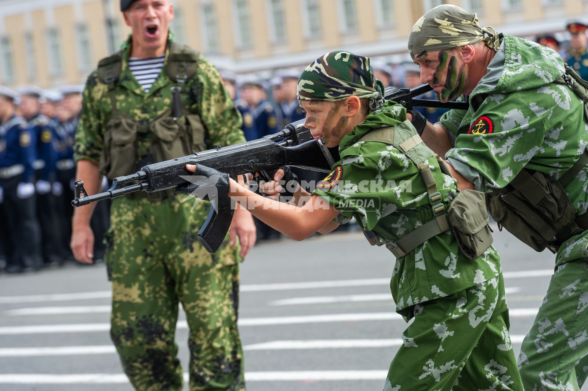 Санкт-Петербург. Празднование Дня российской гвардии на Дворцовой площади.