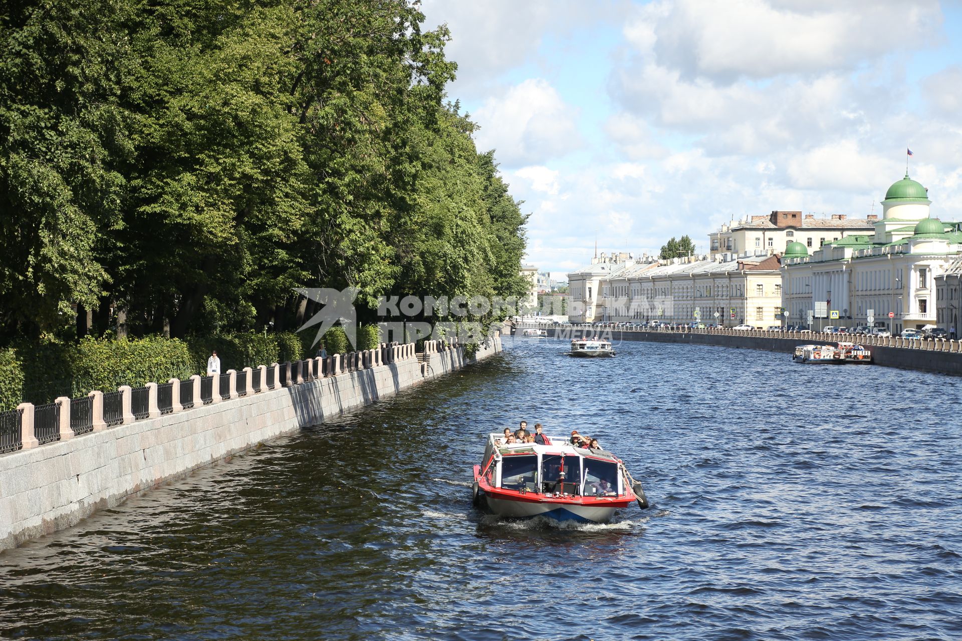 Санкт-Петербург. Водная прогулка по городу.