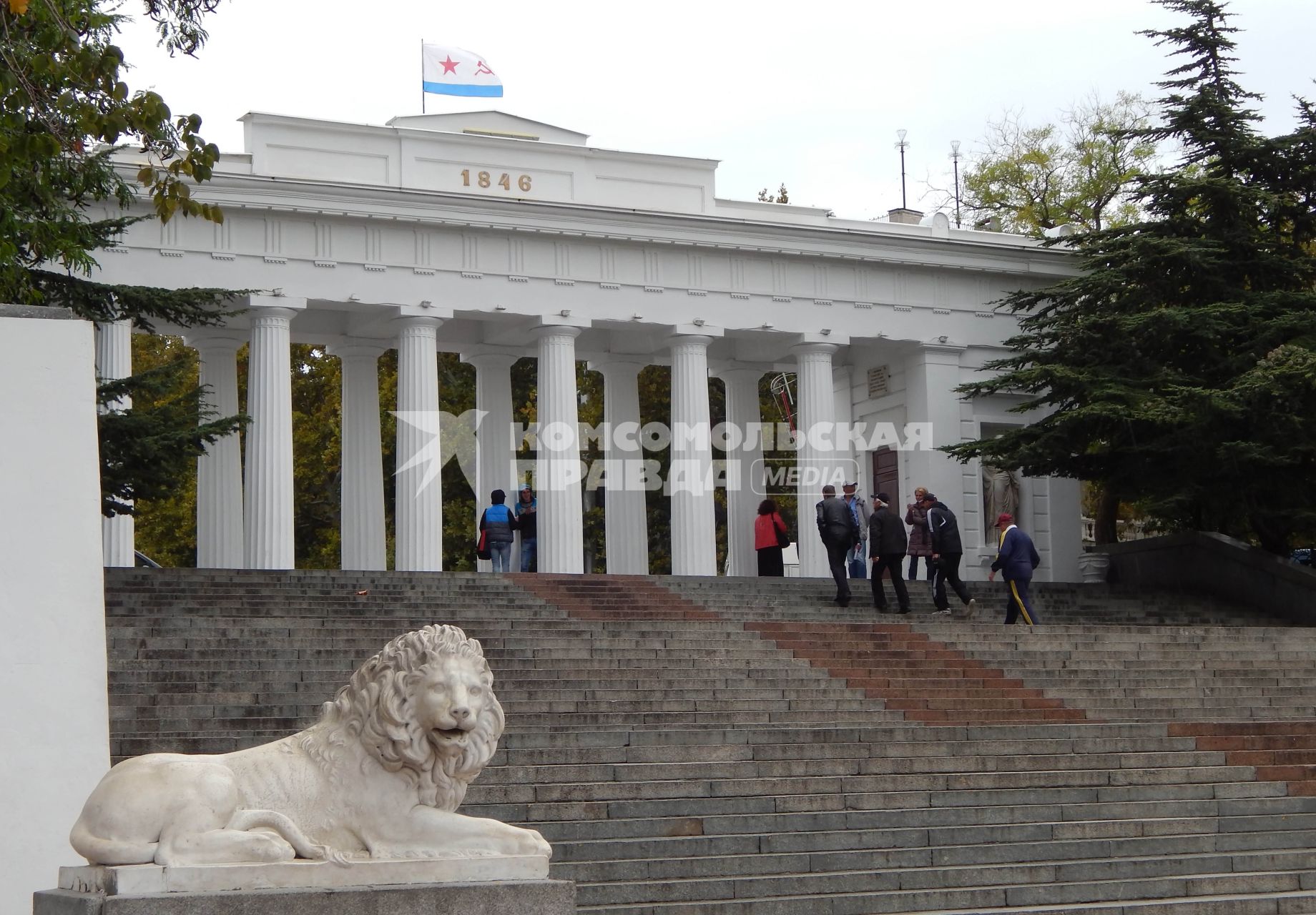 Севастополь. Вид на Графскую набережную.