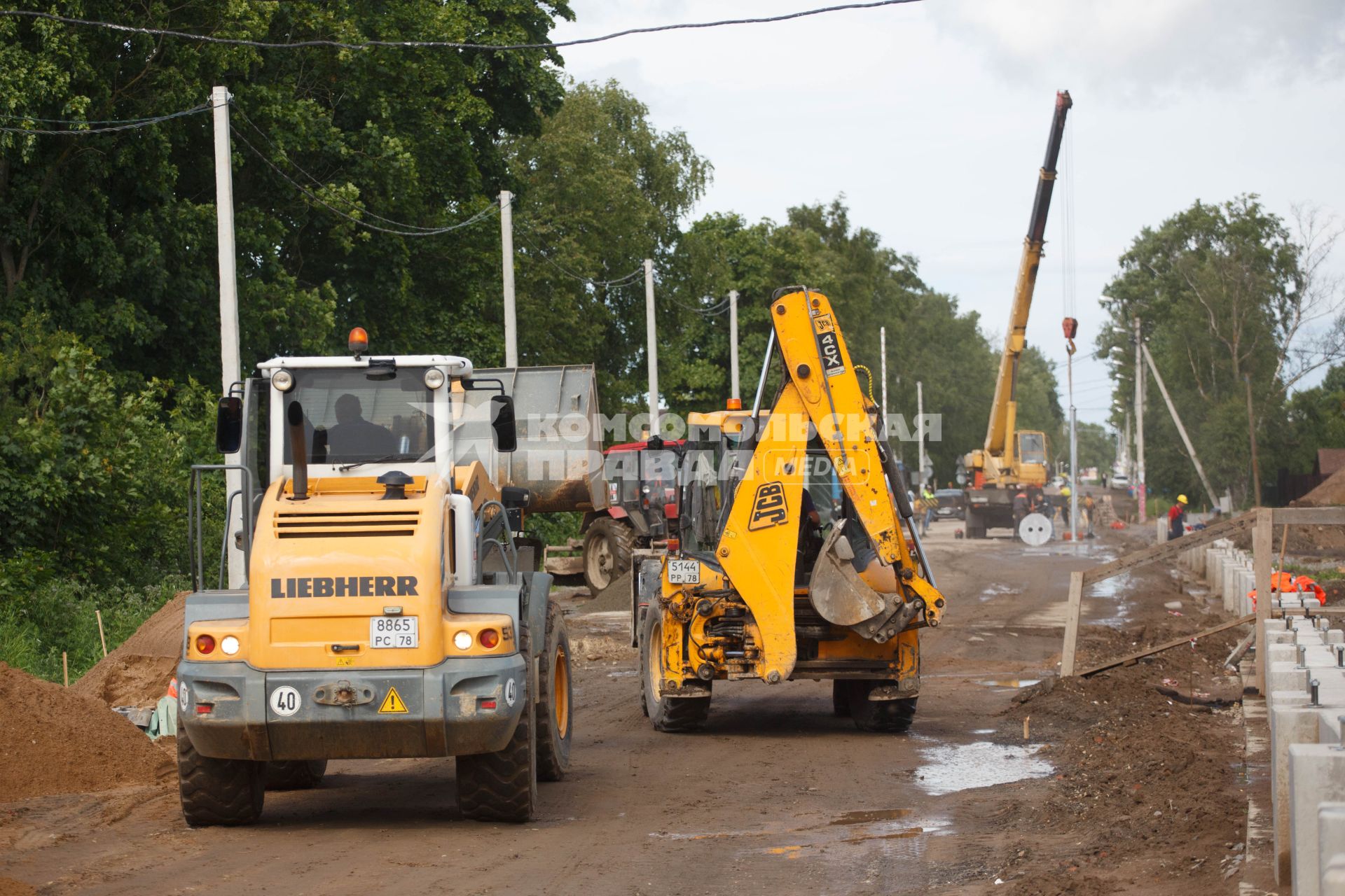 Санкт-Петербург. Дорожные работы на одной из улиц города.