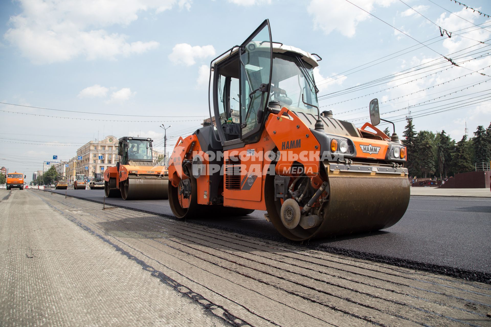 Челябинск. Дорожные работы на одной из улиц города.