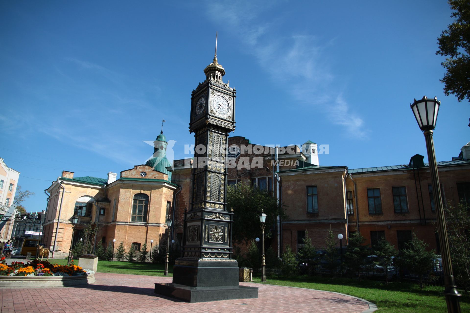 Иркутск. В парке скульптур у стоматологического центра.