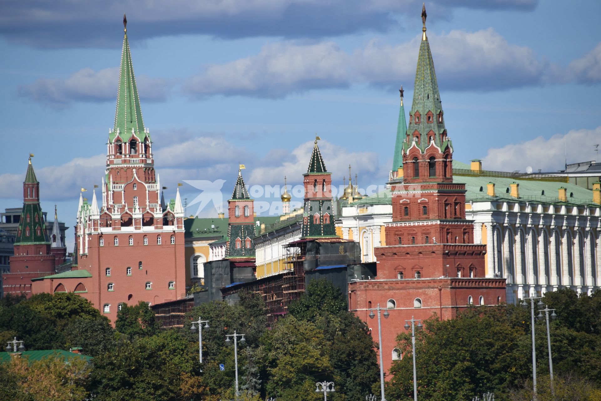 Москва. Вид на кремлевские башни.