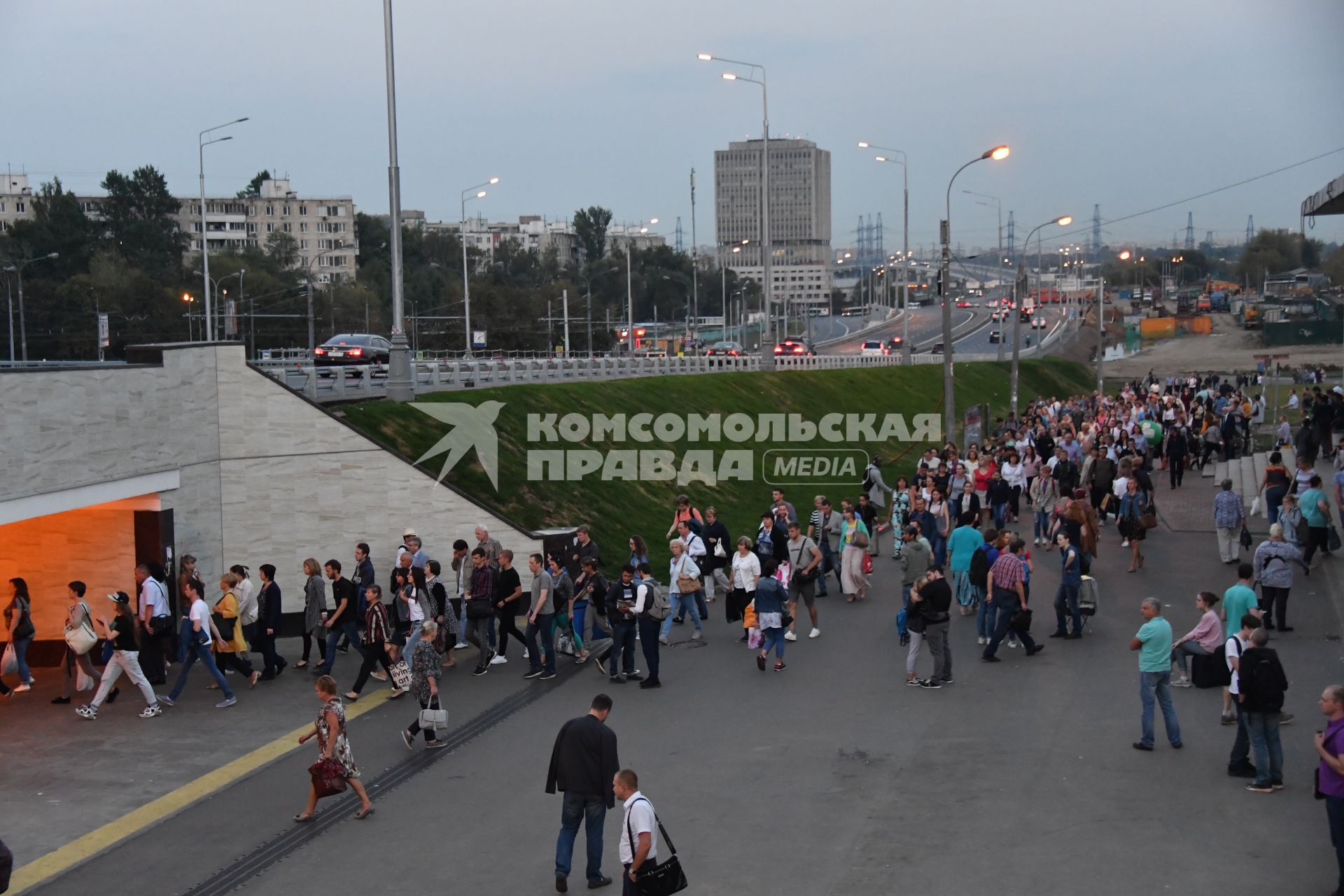 Москва. Подземный переход под Северо-Восточной хордой в районе метро Выхино.